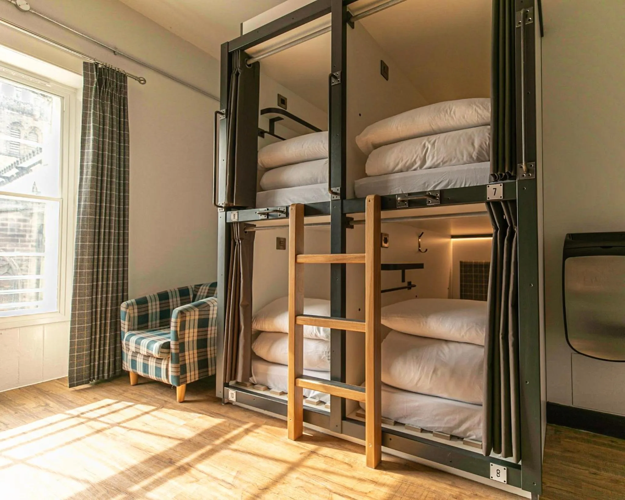 bunk bed, Bed in CODE - The Court, Edinburgh