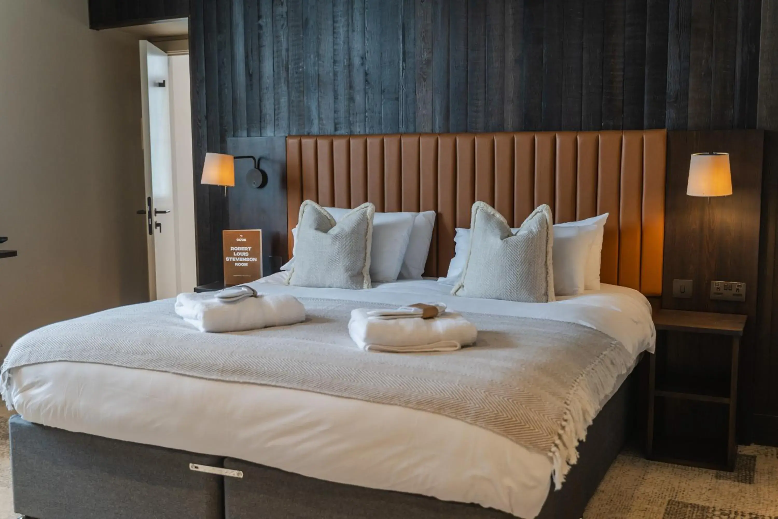 Quadruple Room with Private Bathroom in CODE - The Court, Edinburgh Quadruple Room with Private Bathroom in CODE - The Court, Edinburgh