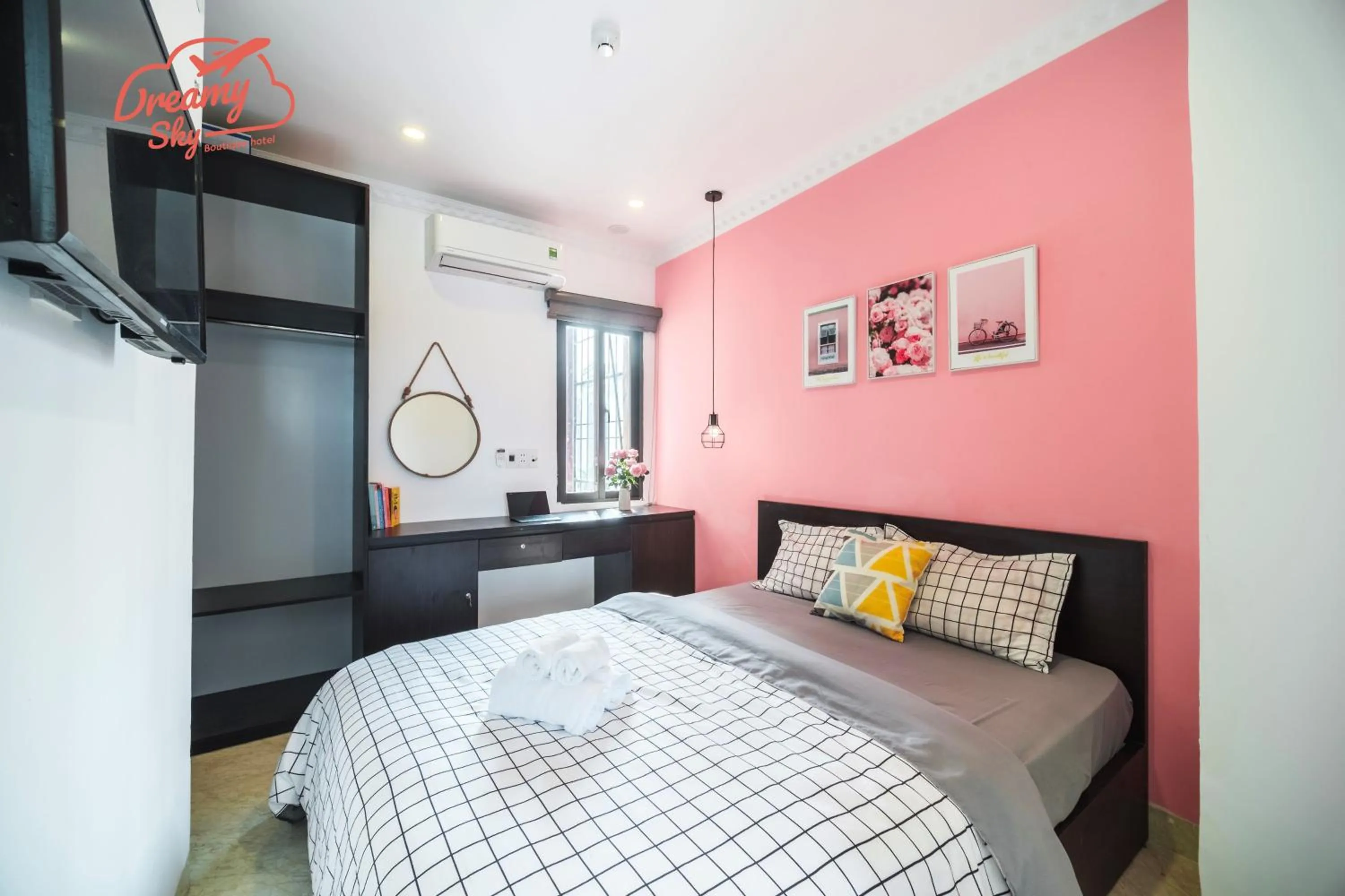 Bed in Dreamy Sky - Airport View Boutique Hotel