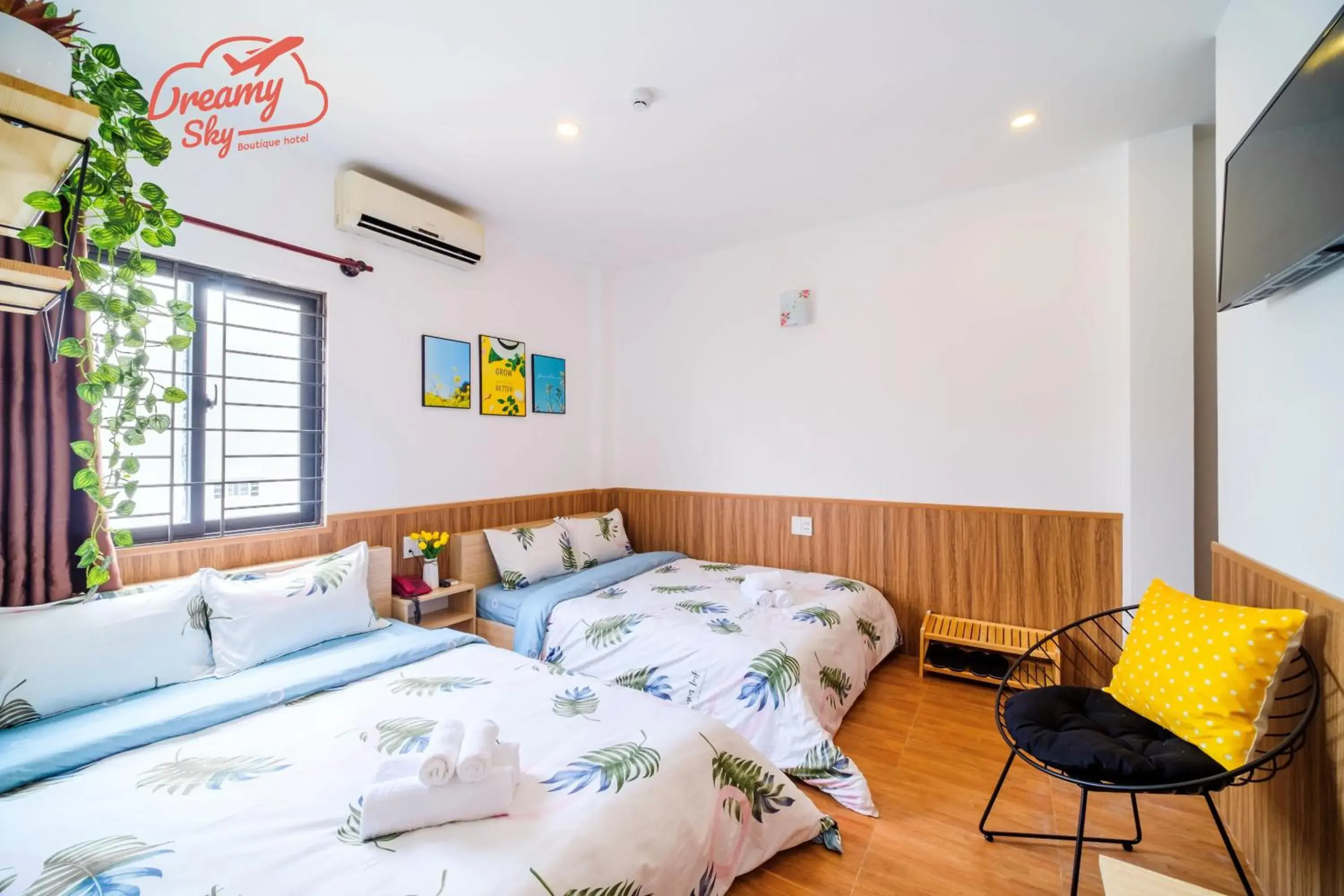 Coffee/tea facilities, Bed in Dreamy Sky - Airport View Boutique Hotel Coffee/tea facilities, Bed in Dreamy Sky - Airport View Boutique Hotel