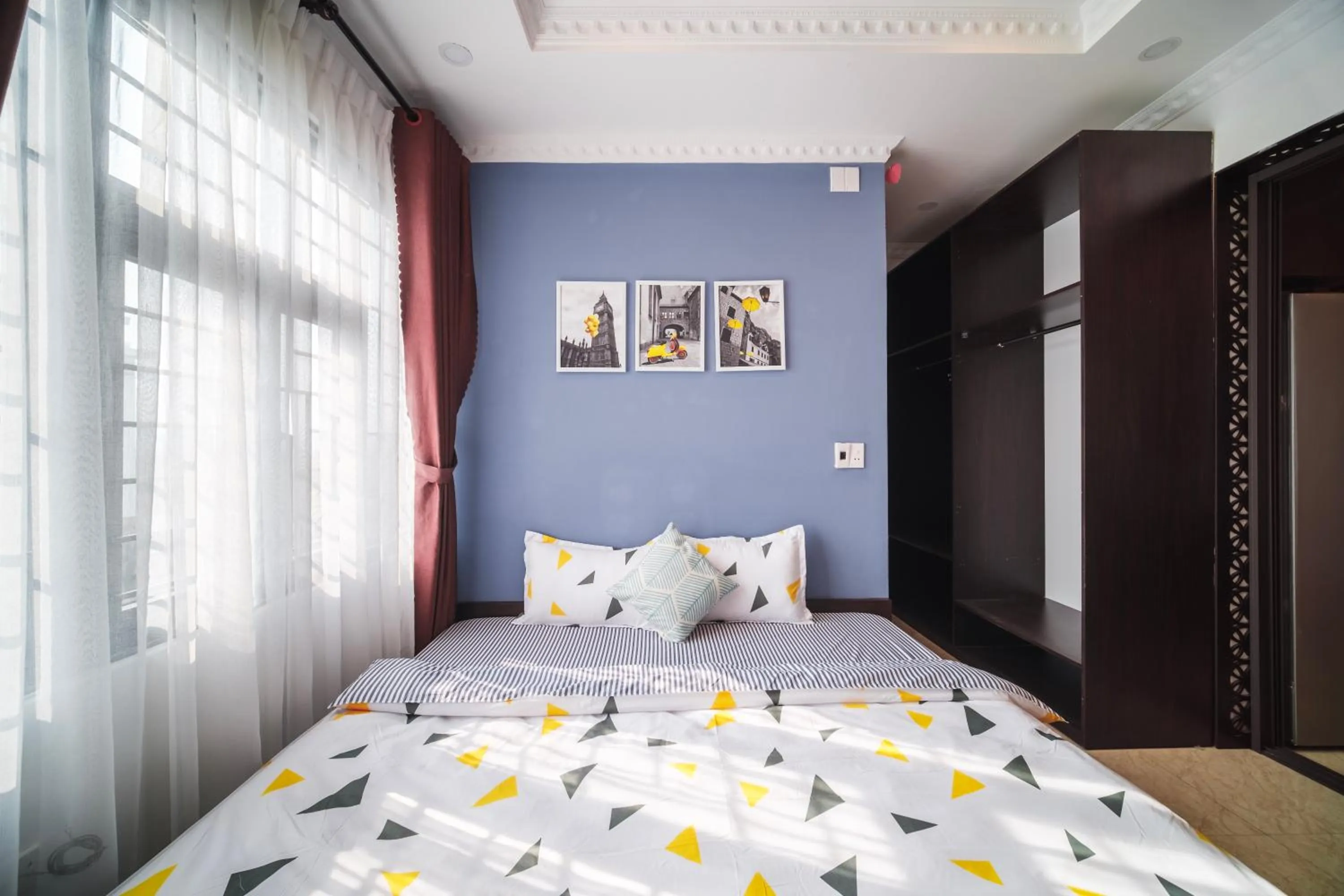 Bed in Dreamy Sky - Airport View Boutique Hotel