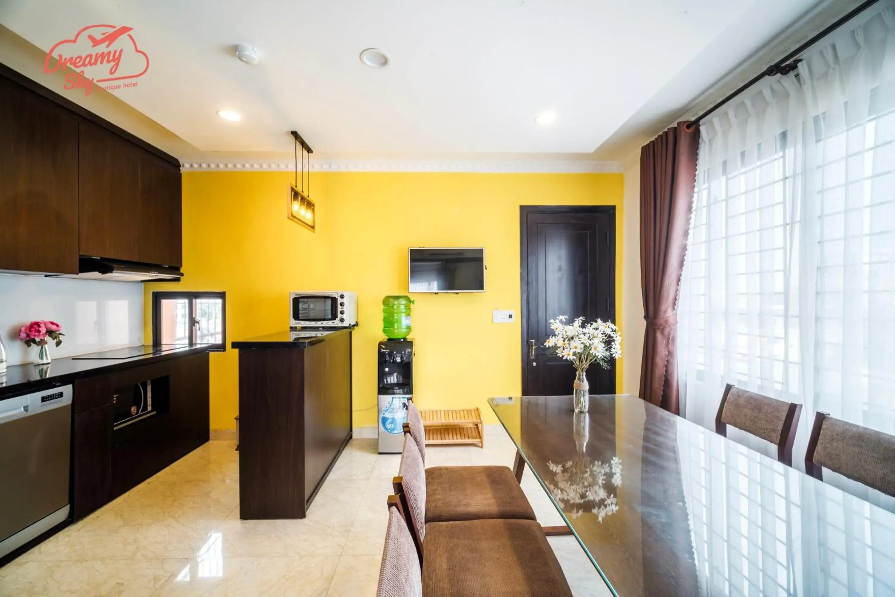 Kitchen or kitchenette in Dreamy Sky - Airport View Boutique Hotel Kitchen or kitchenette in Dreamy Sky - Airport View Boutique Hotel