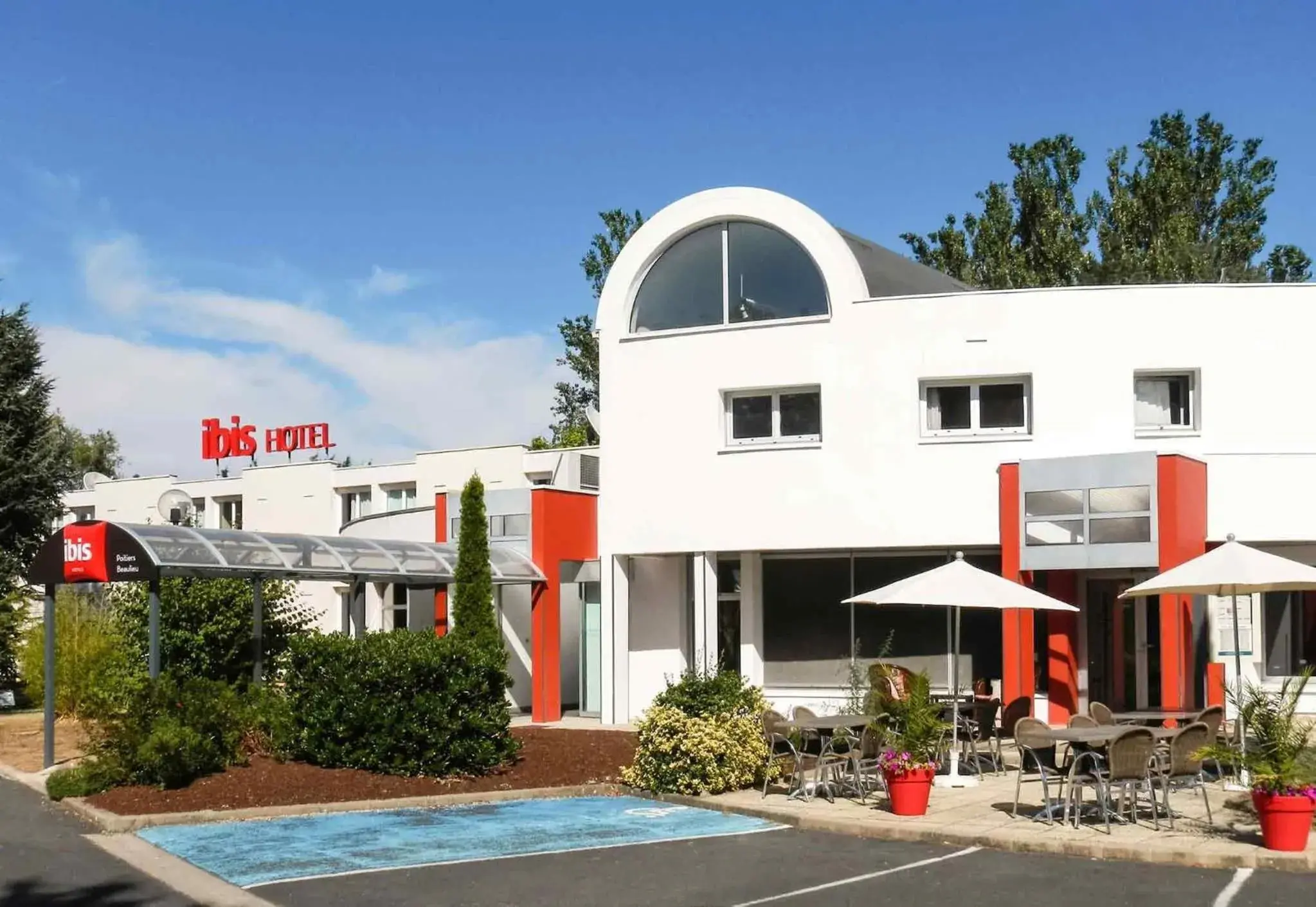 Property building in ibis Poitiers Beaulieu Property building in ibis Poitiers Beaulieu