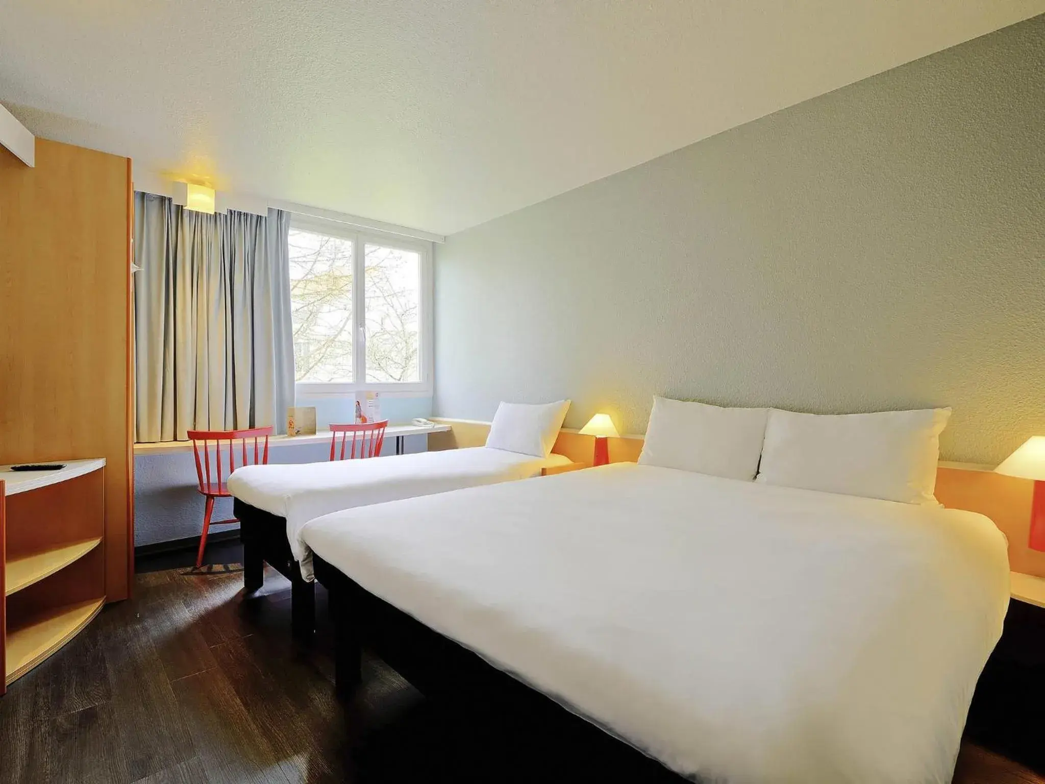 Bedroom, Bed in ibis Poitiers Beaulieu Bedroom, Bed in ibis Poitiers Beaulieu