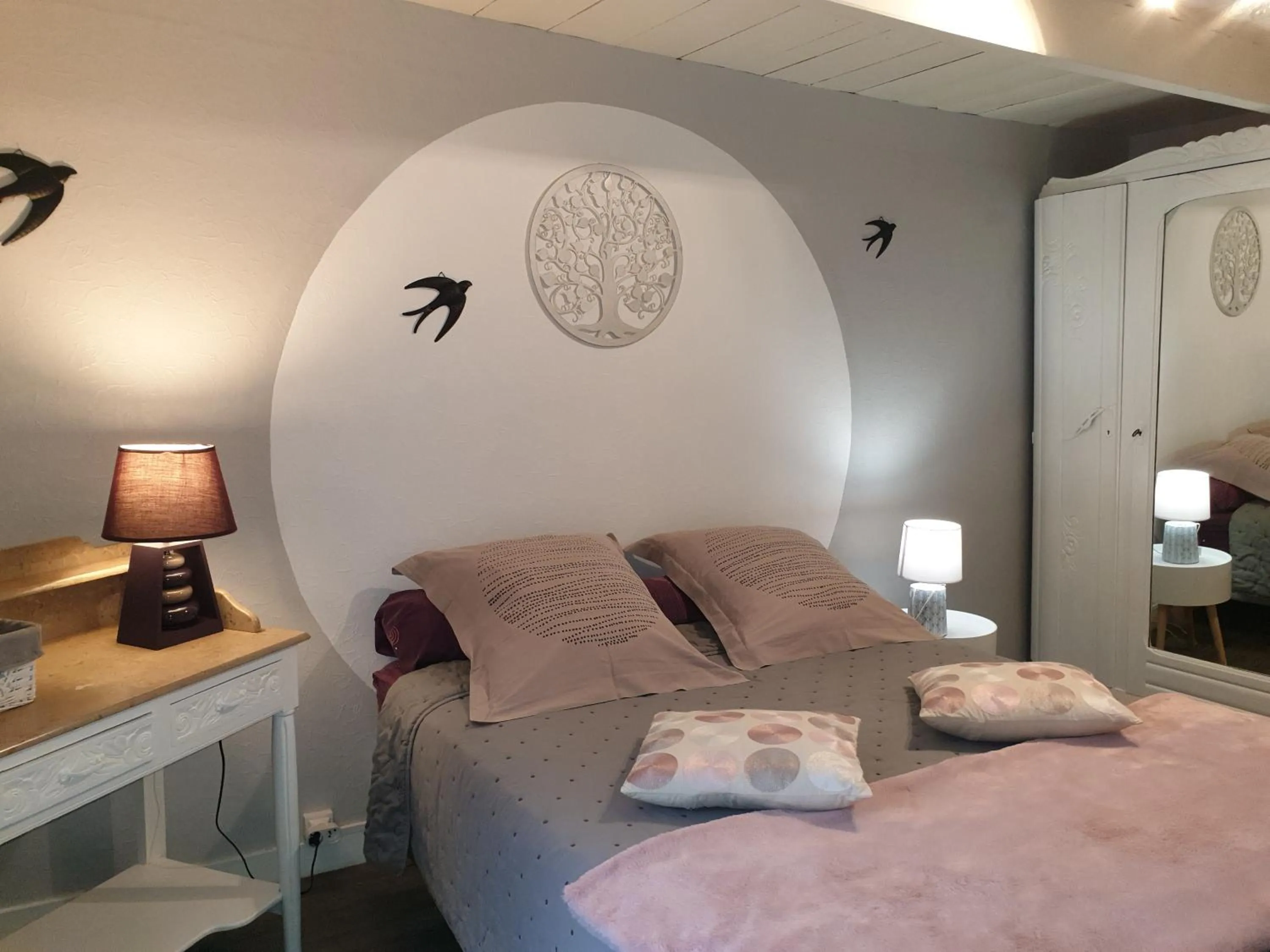 Photo of the whole room, Bed in La vallée du Rivoal