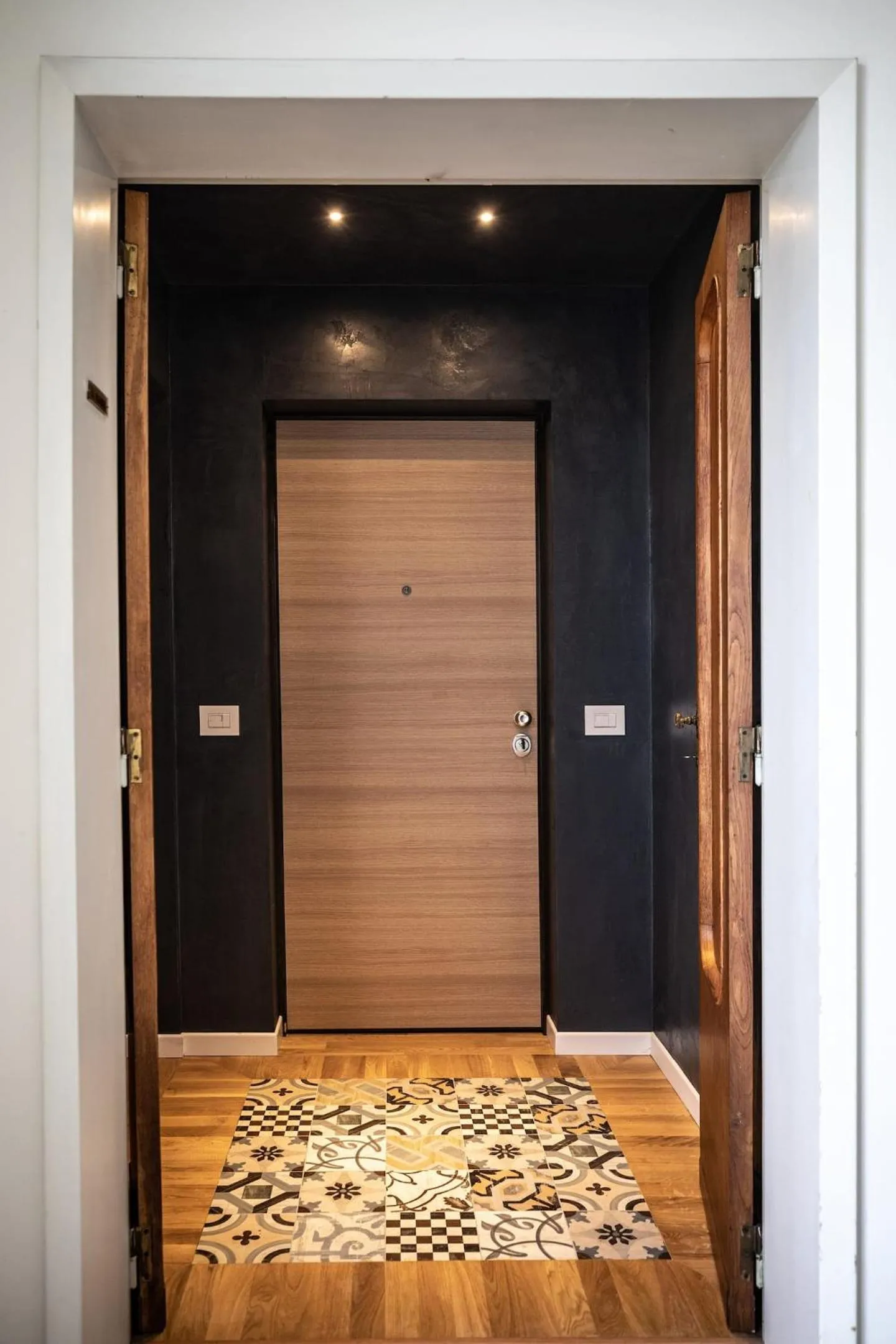 Facade/entrance in Casa Patrizi