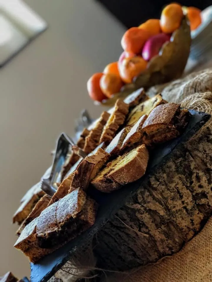 Buffet breakfast in Complex Mona Caraiman