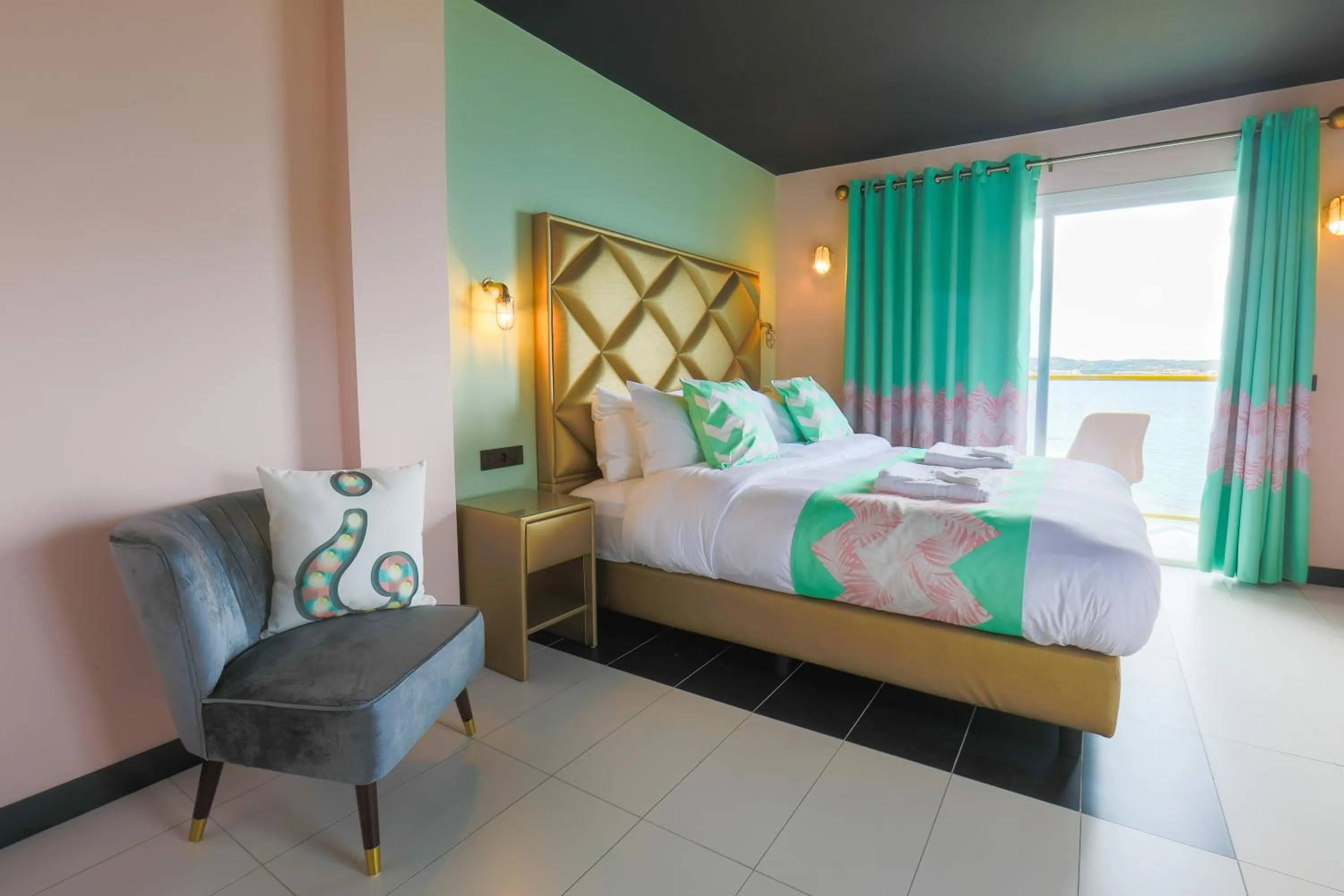 Photo of the whole room in Wi-Ki-Woo Boutique Hotel