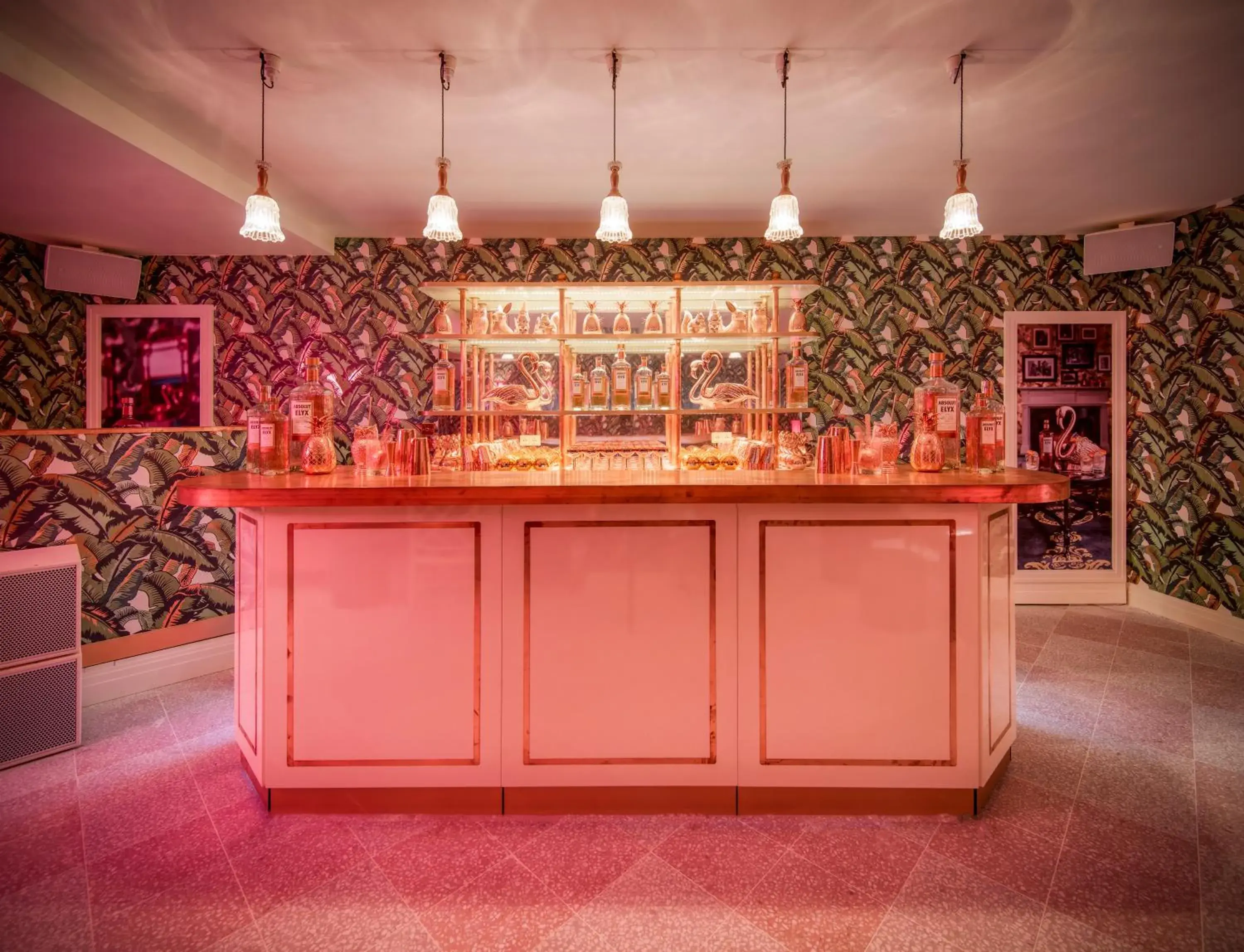 Lounge or bar in Wi-Ki-Woo Boutique Hotel Lounge or bar in Wi-Ki-Woo Boutique Hotel