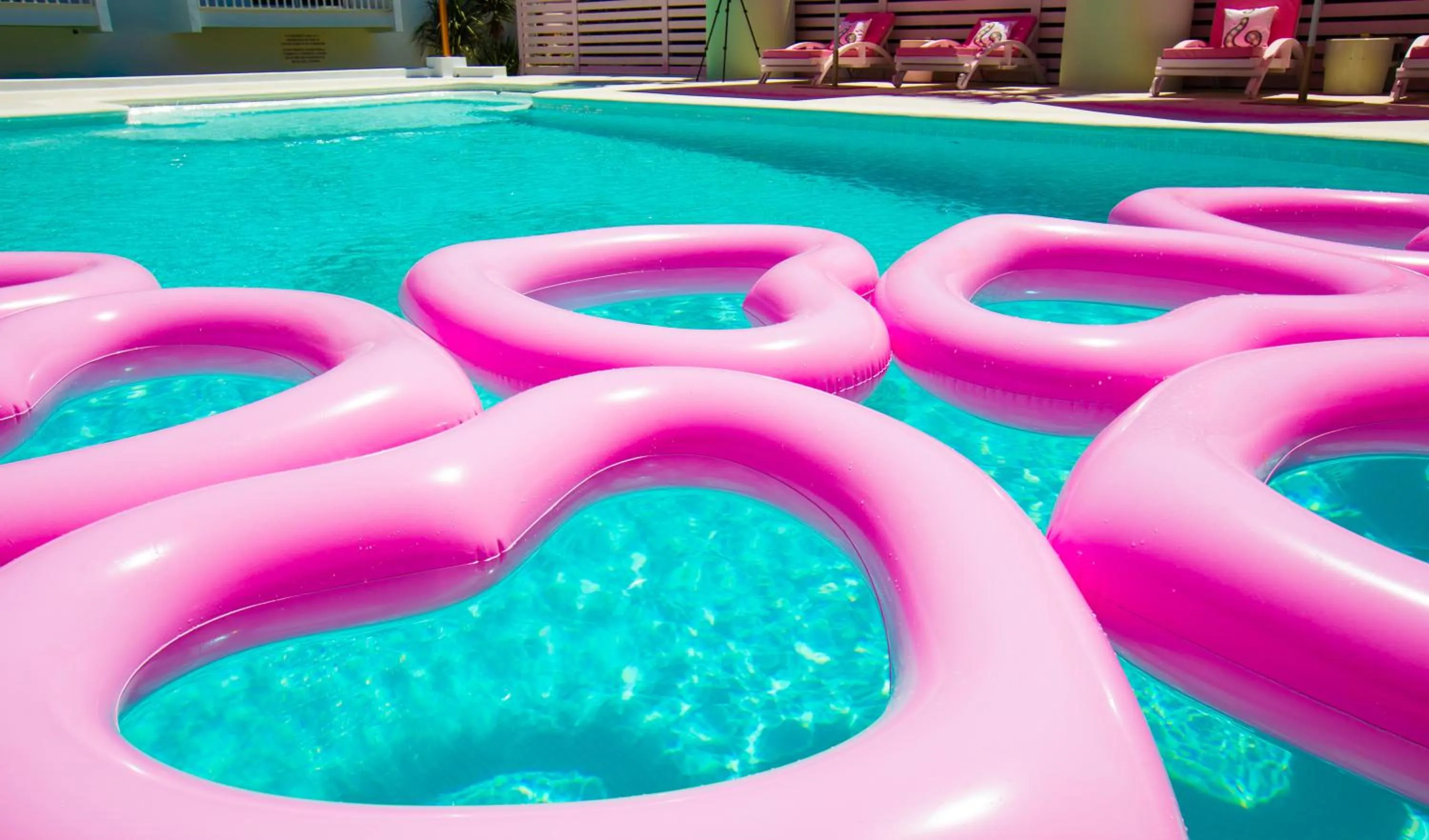 Swimming pool in Wi-Ki-Woo Boutique Hotel