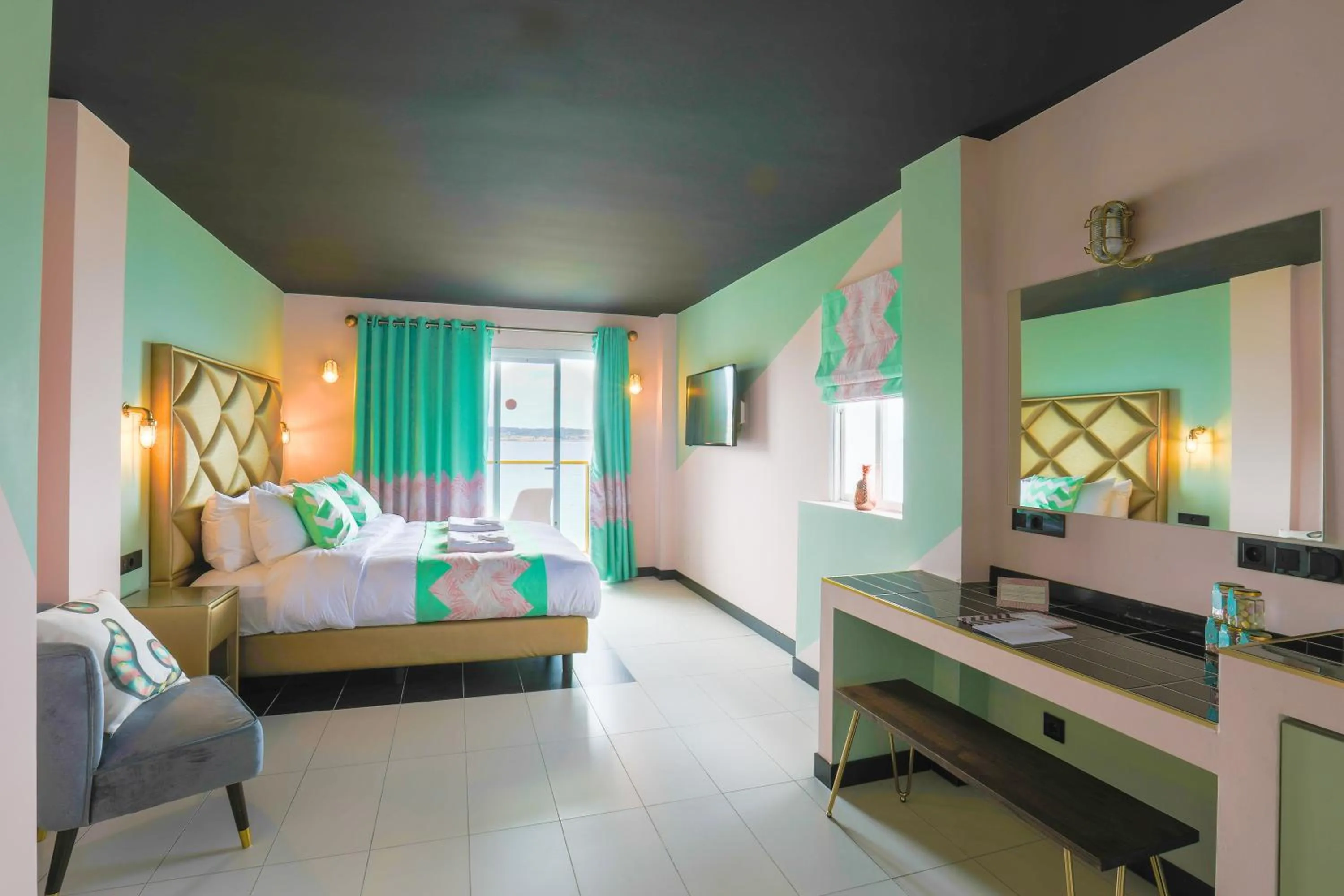 Photo of the whole room in Wi-Ki-Woo Boutique Hotel