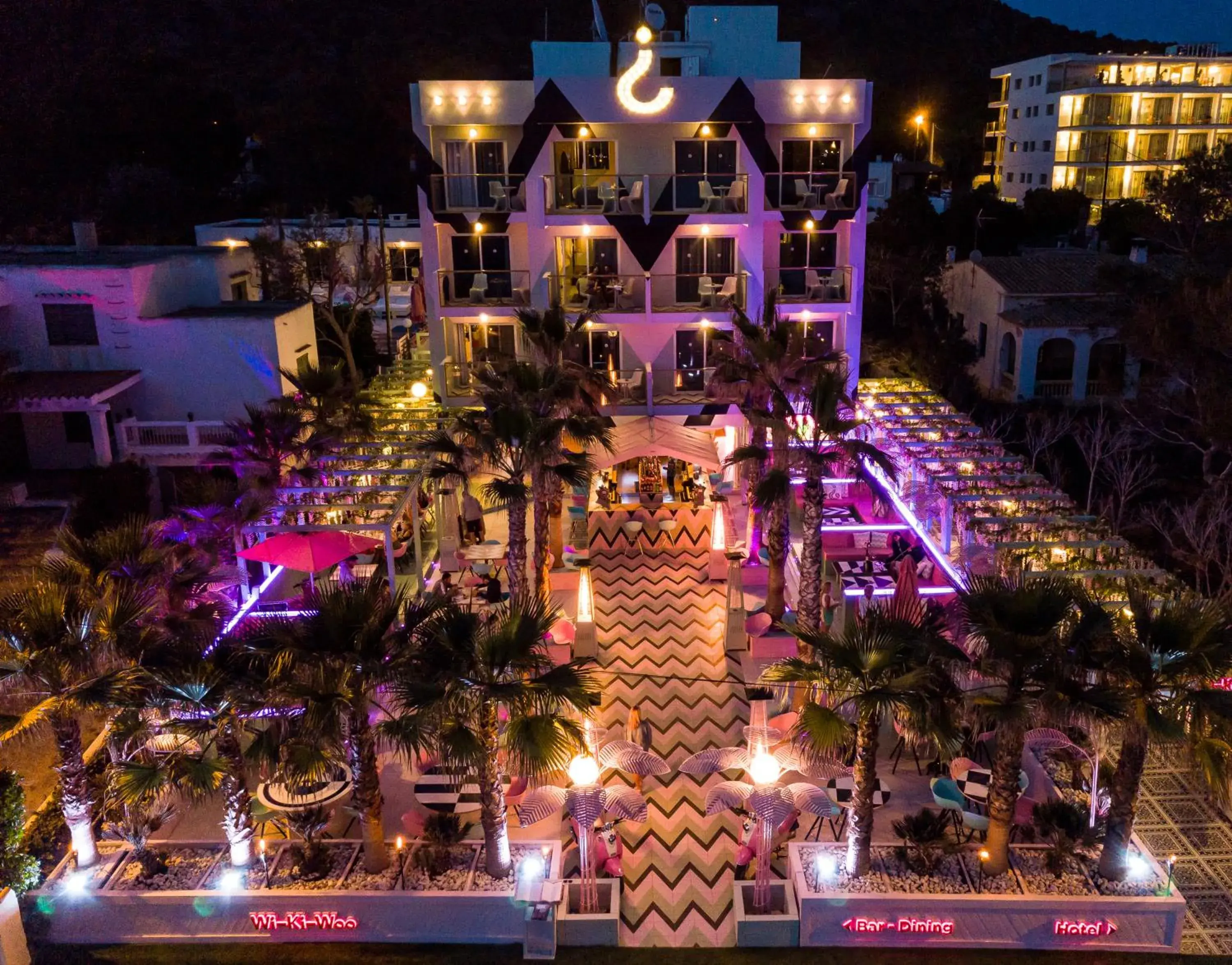 Property building in Wi-Ki-Woo Boutique Hotel Property building in Wi-Ki-Woo Boutique Hotel