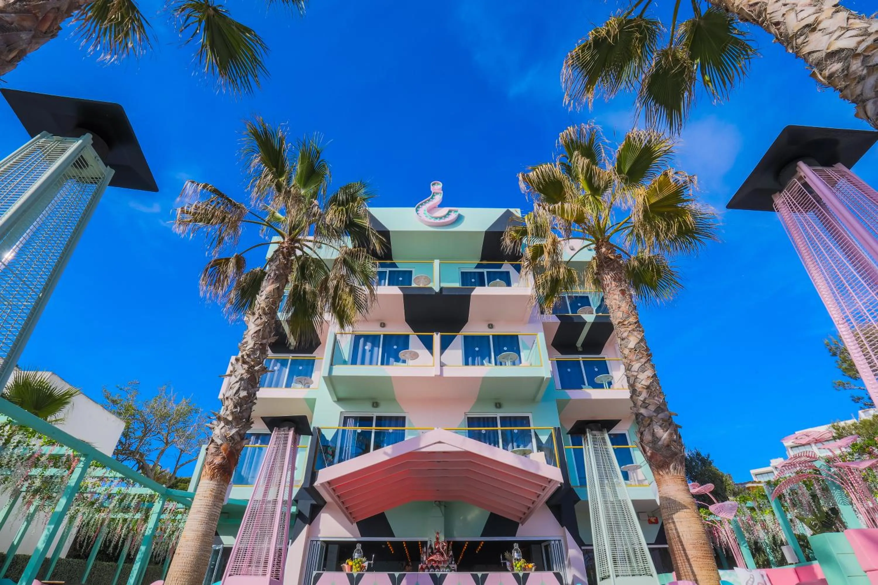 Property building in Wi-Ki-Woo Boutique Hotel