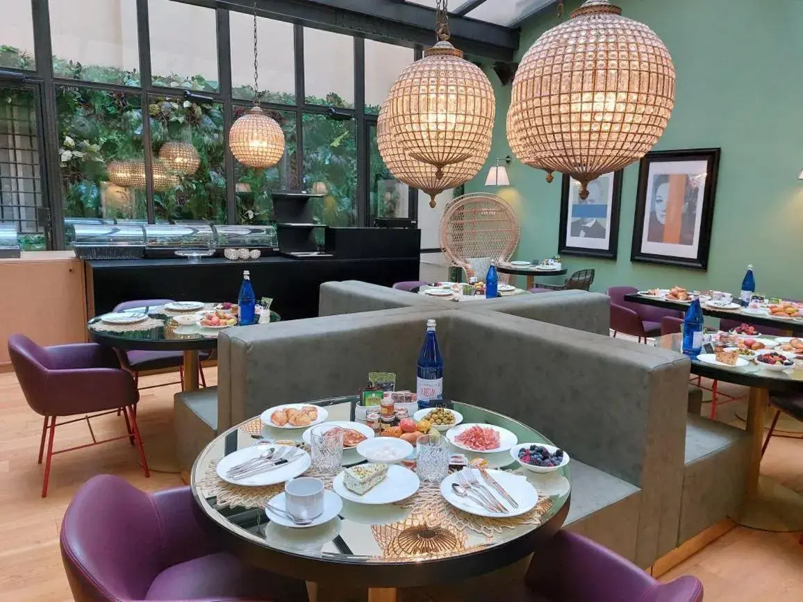 Breakfast in The Talent Hotel Breakfast in The Talent Hotel