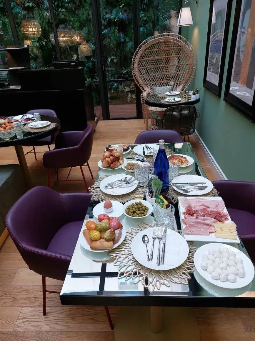 Breakfast in The Talent Hotel Breakfast in The Talent Hotel