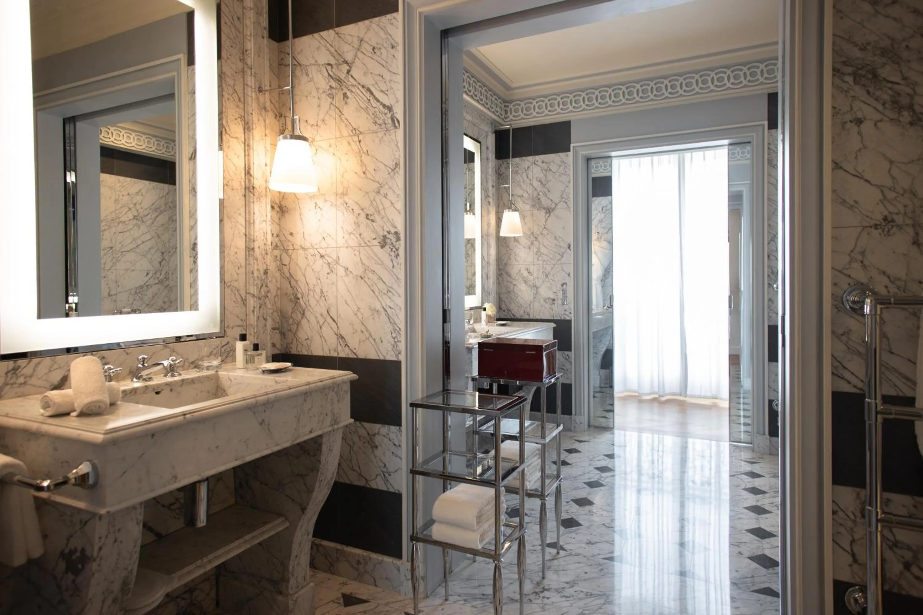 Bathroom in La Réserve Paris Hotel & Spa