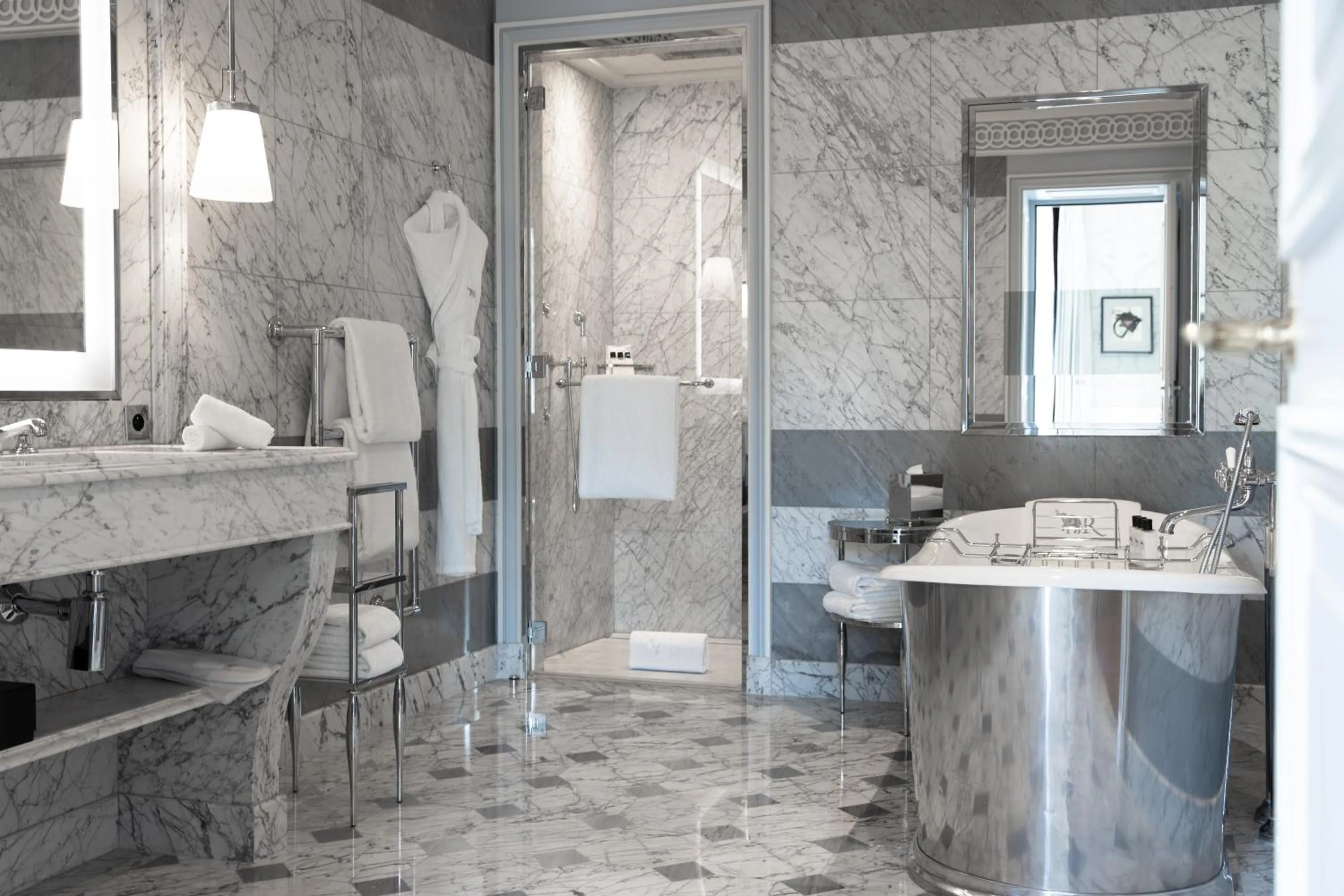 Bathroom in La Réserve Paris Hotel & Spa