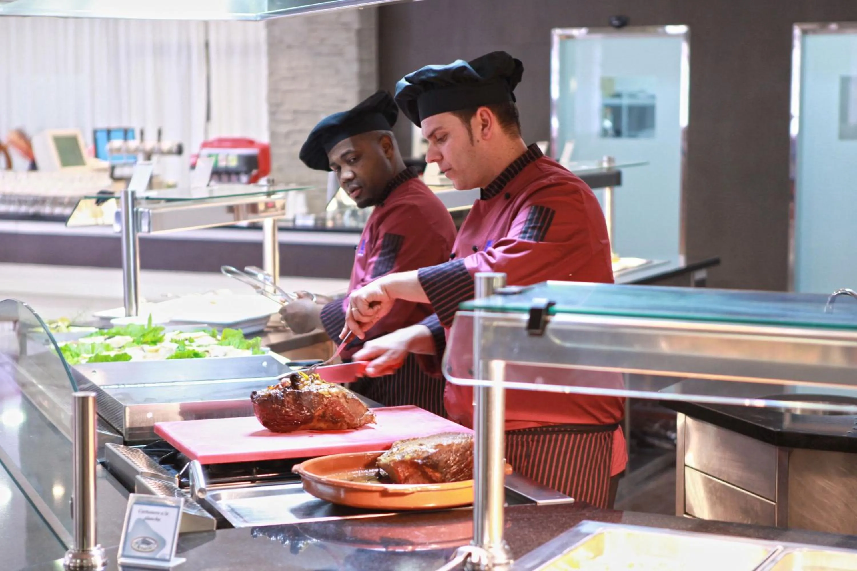 Restaurant/places to eat in azuLine Hotel Bergantin