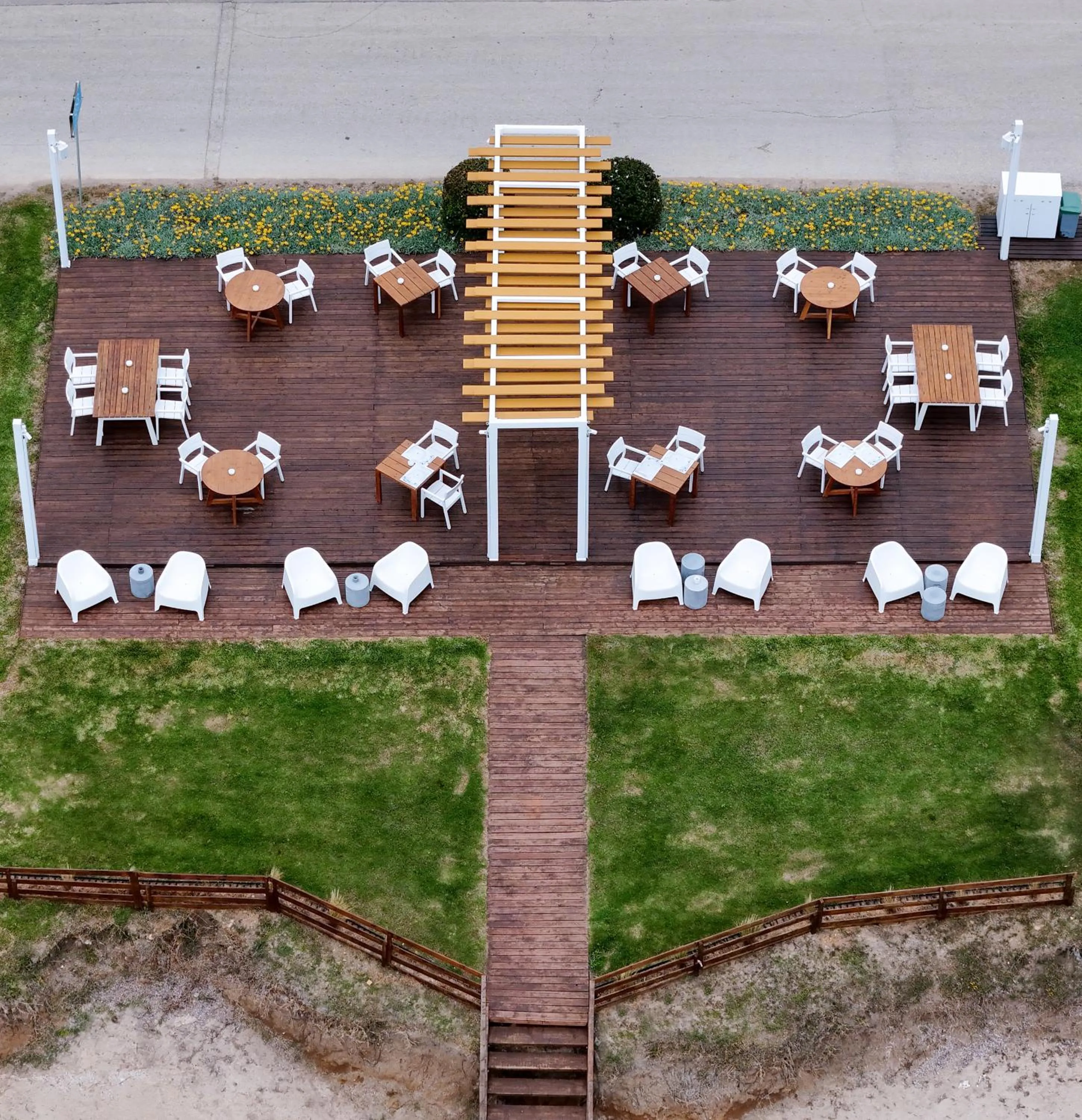 Restaurant/places to eat in SESA Boutique Hotel & Restaurant