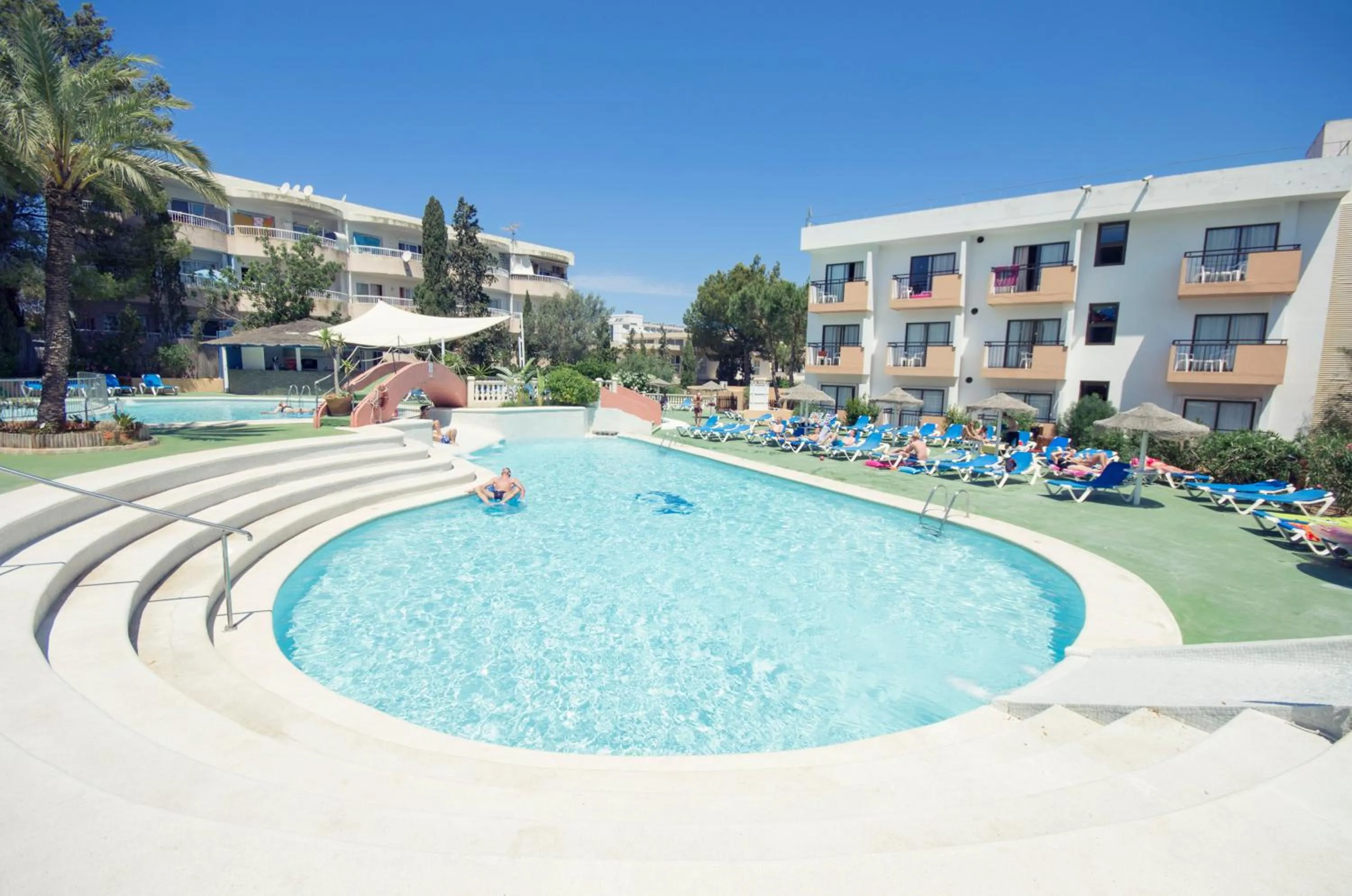 Swimming pool in azuLine Hoteles Mar Amantis & II