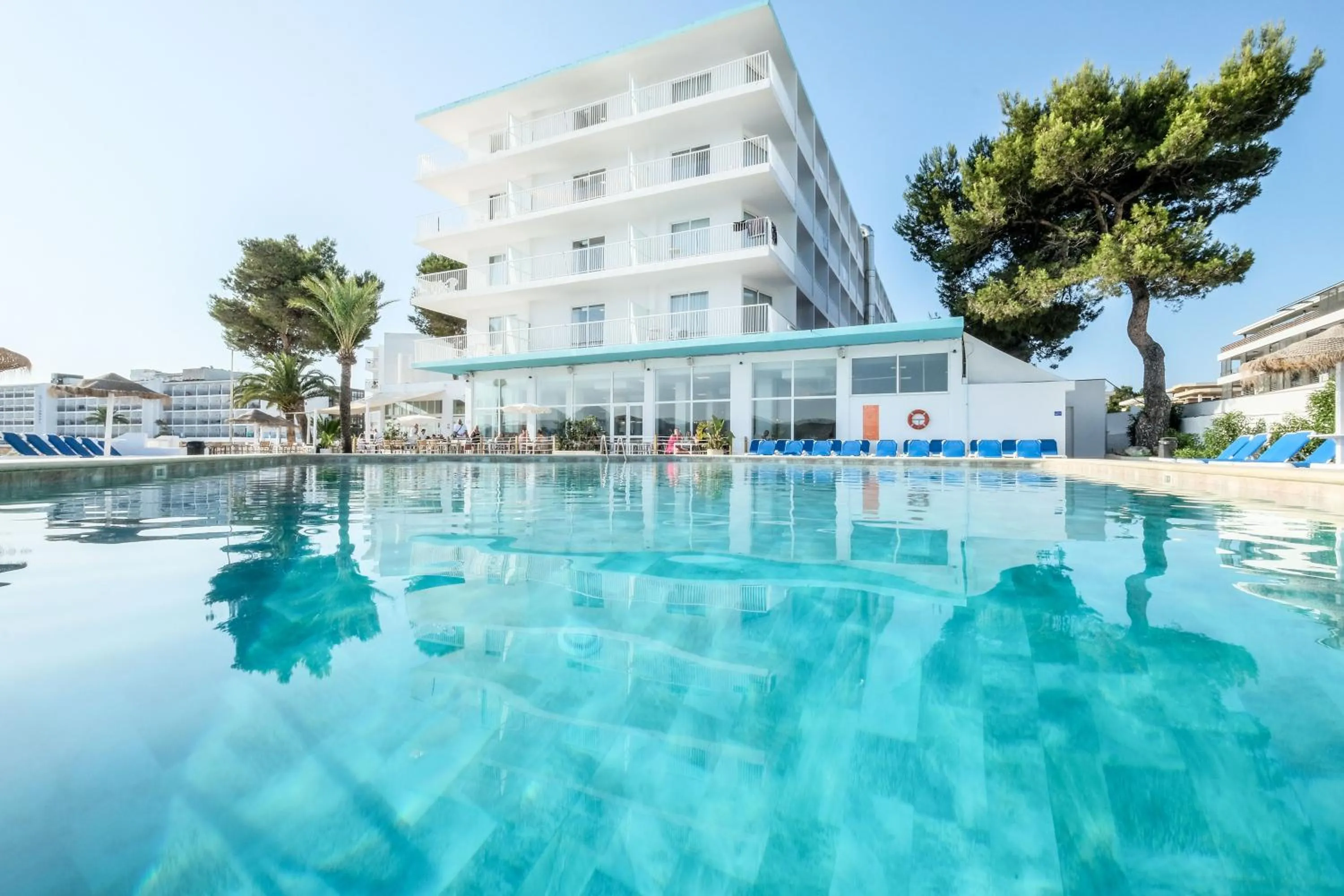 Property building in azuLine Hoteles Mar Amantis & II