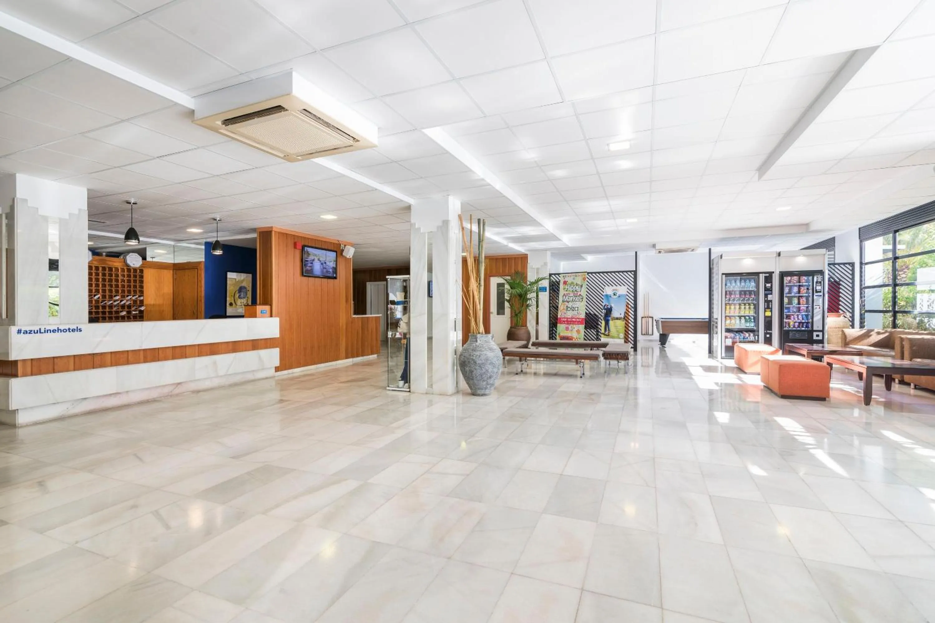 Lobby or reception in azuLine Hoteles Mar Amantis & II