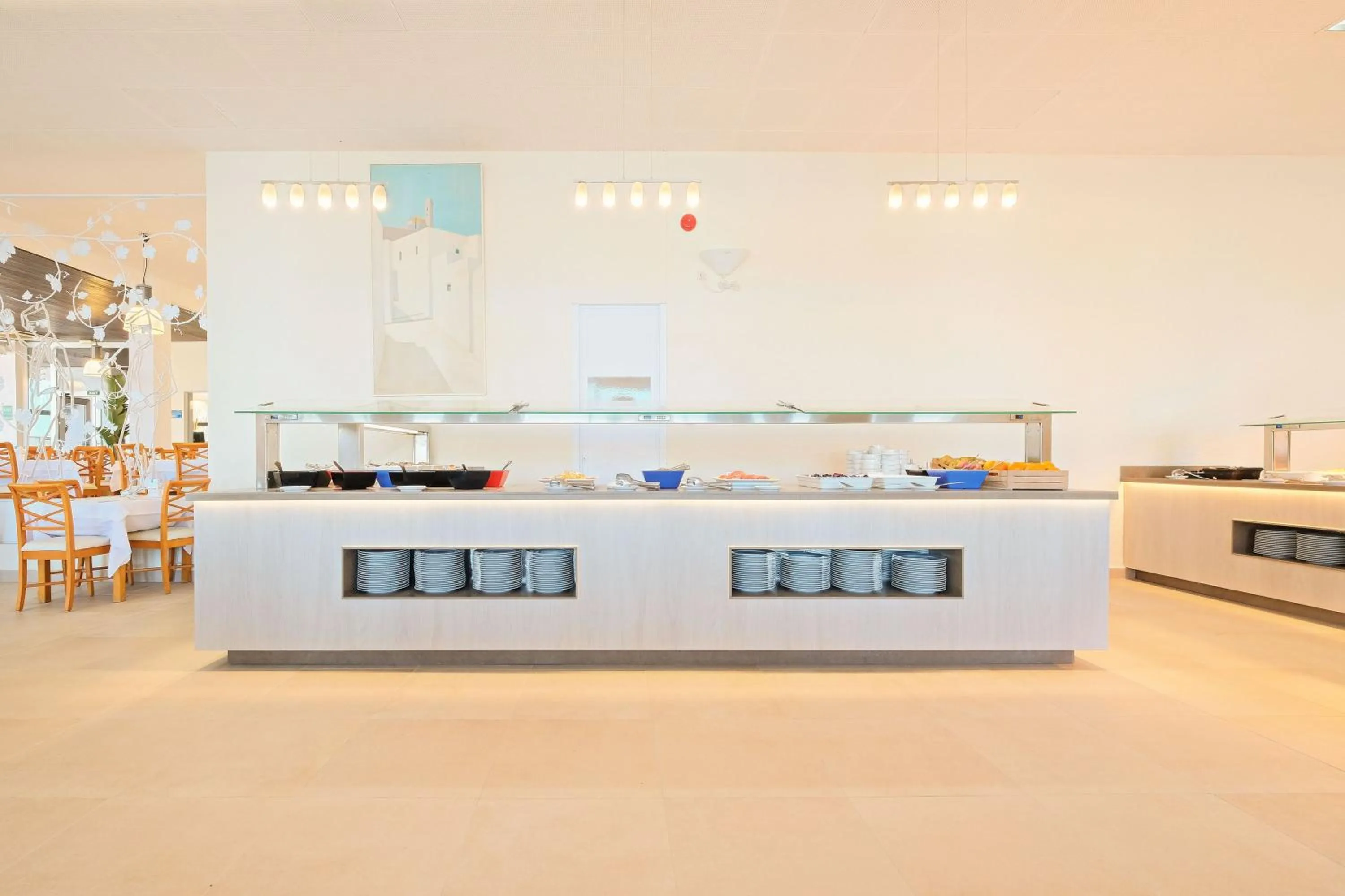 Restaurant/places to eat in azuLine Hoteles Mar Amantis & II