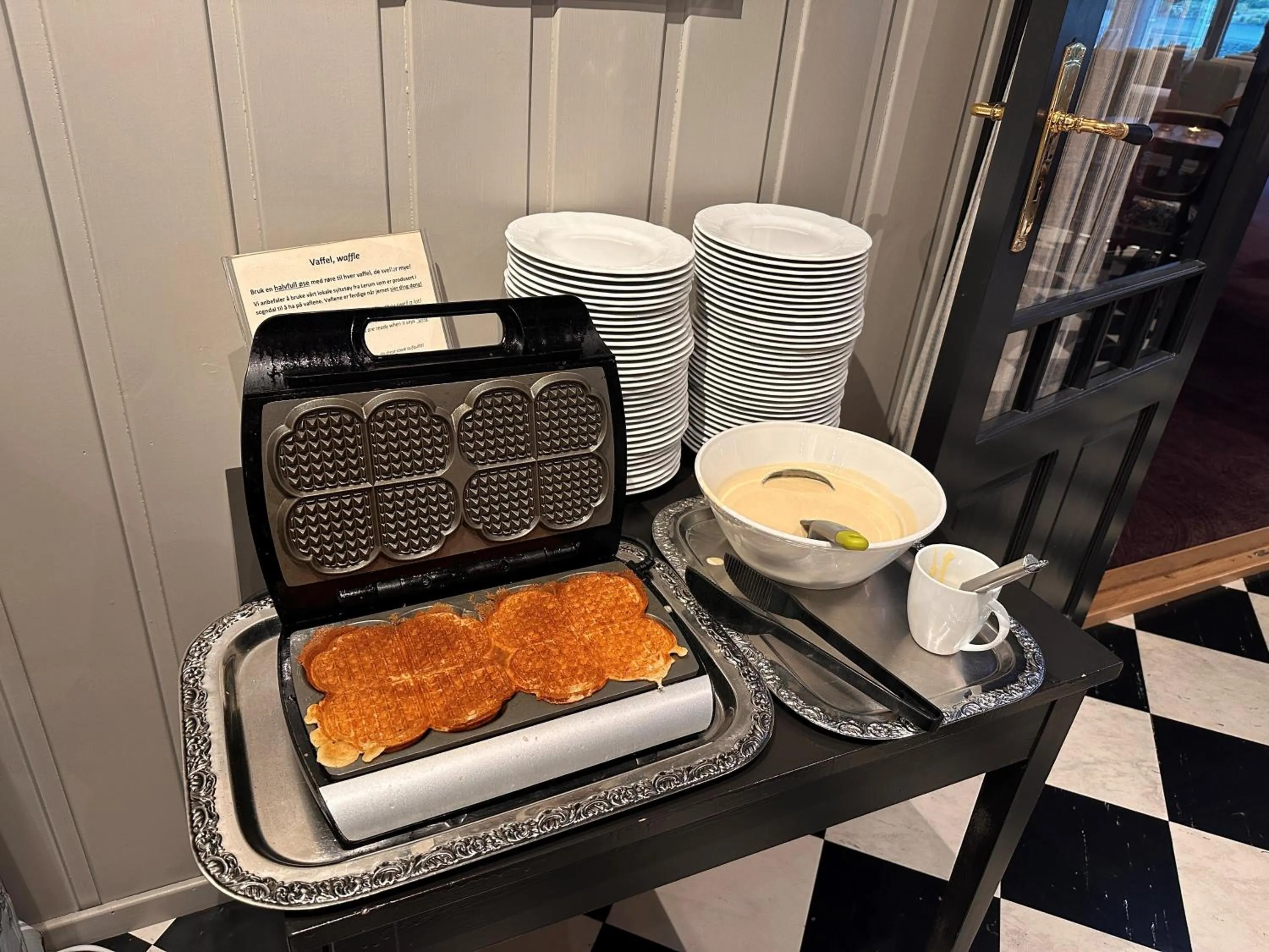 Breakfast in Hofslund Fjord Hotel