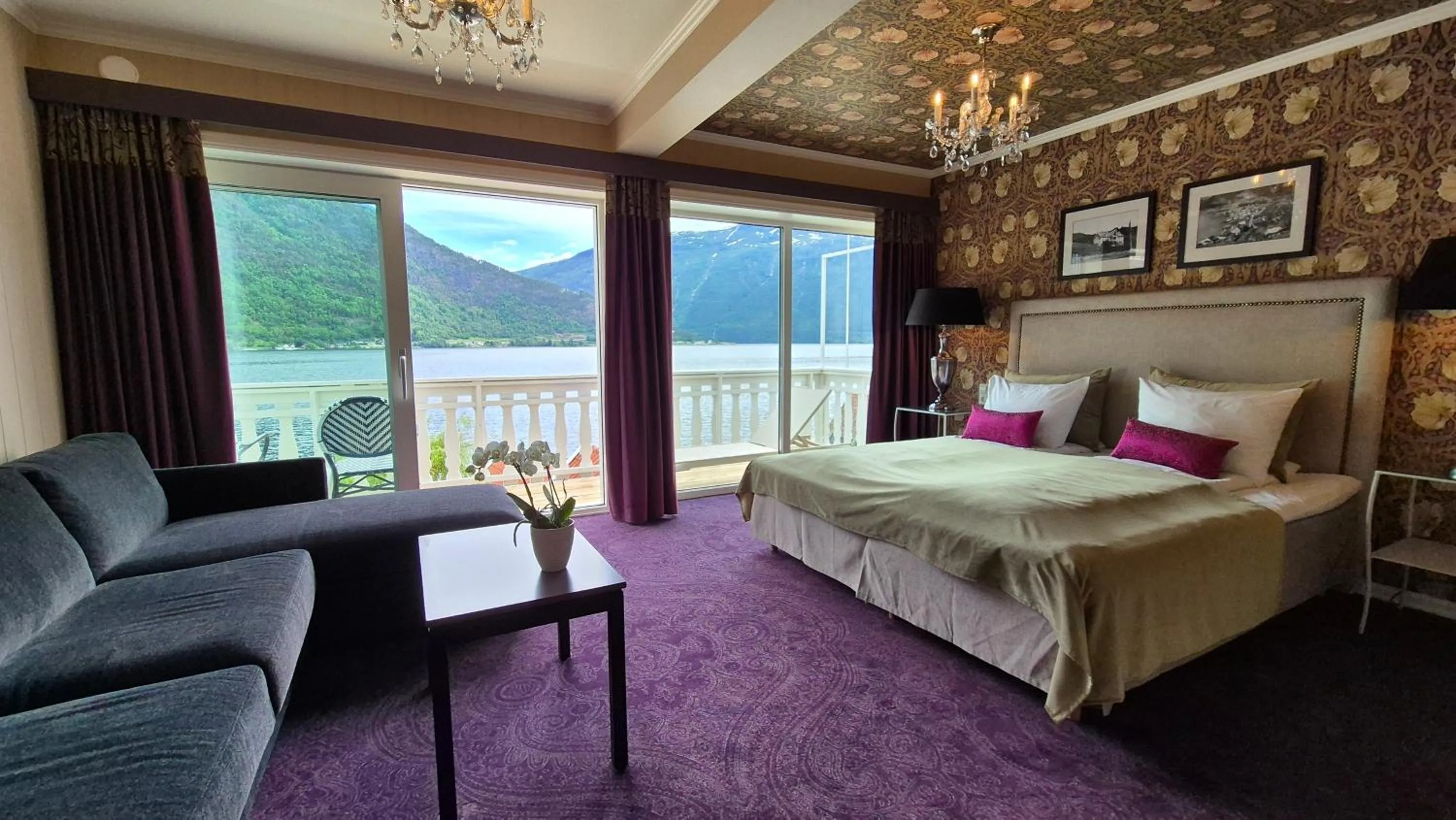 View (from property/room), Bed in Hofslund Fjord Hotel