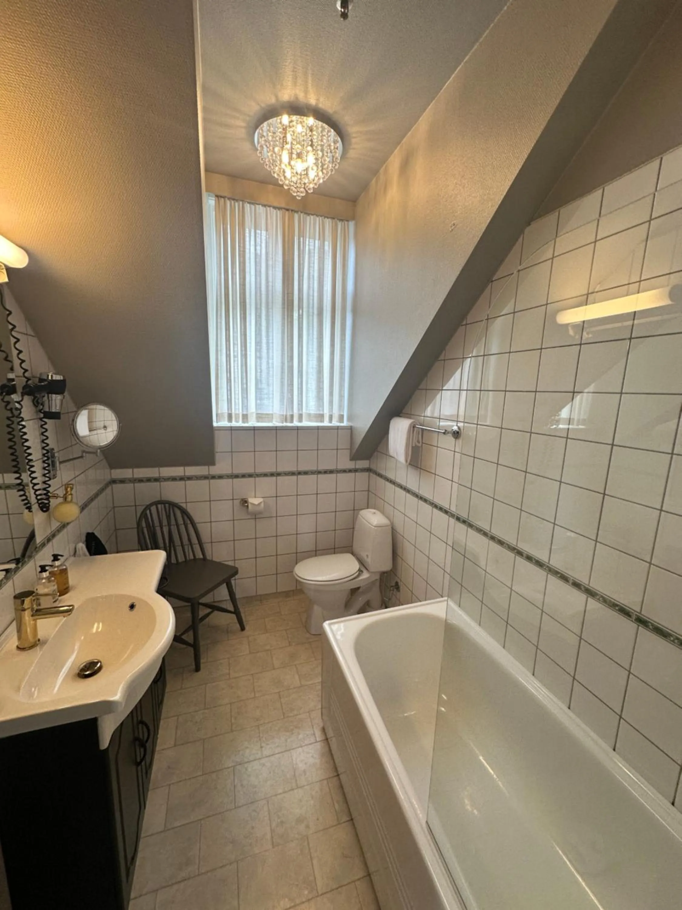 Bathroom in Hofslund Fjord Hotel