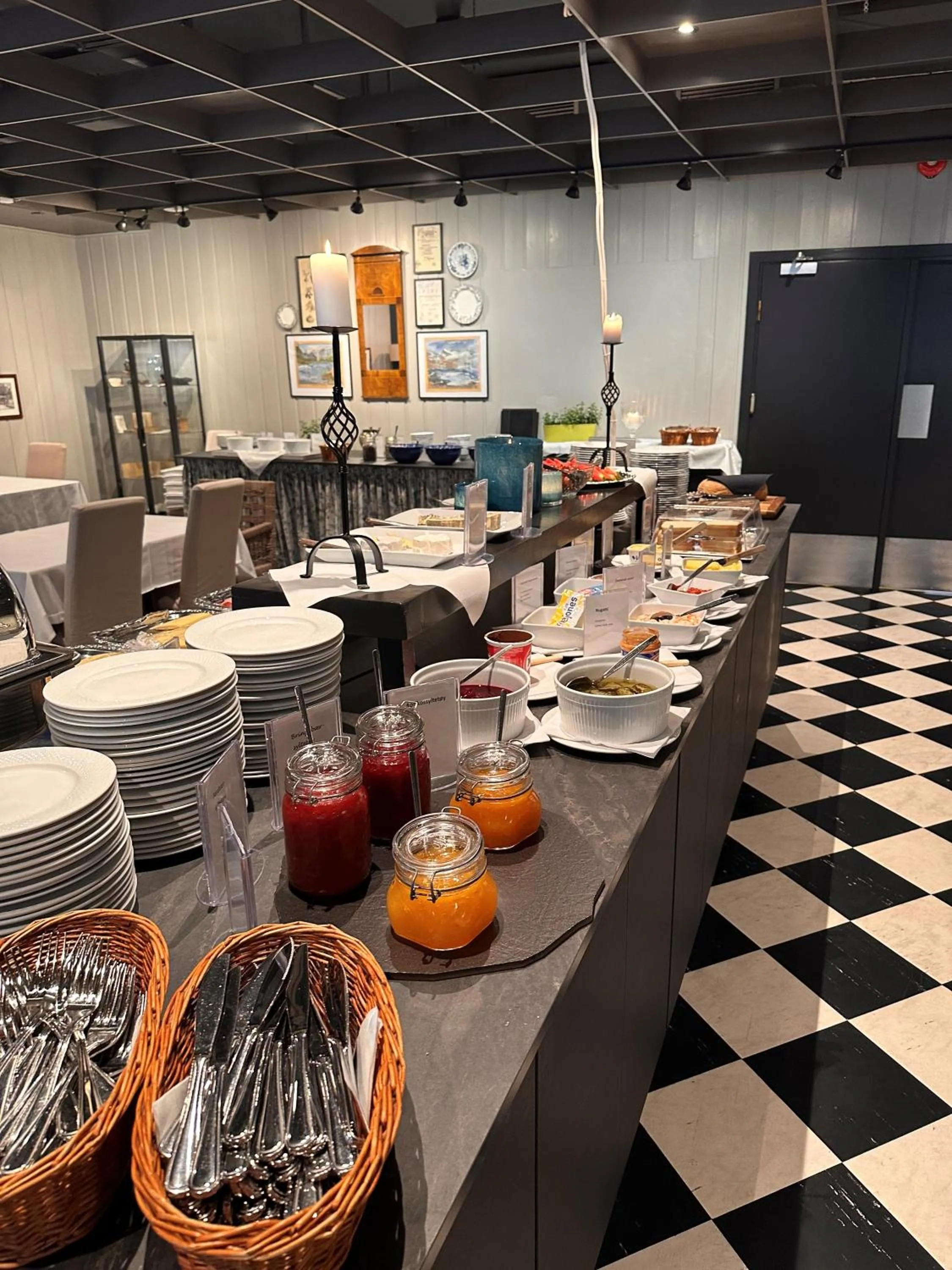 Breakfast in Hofslund Fjord Hotel