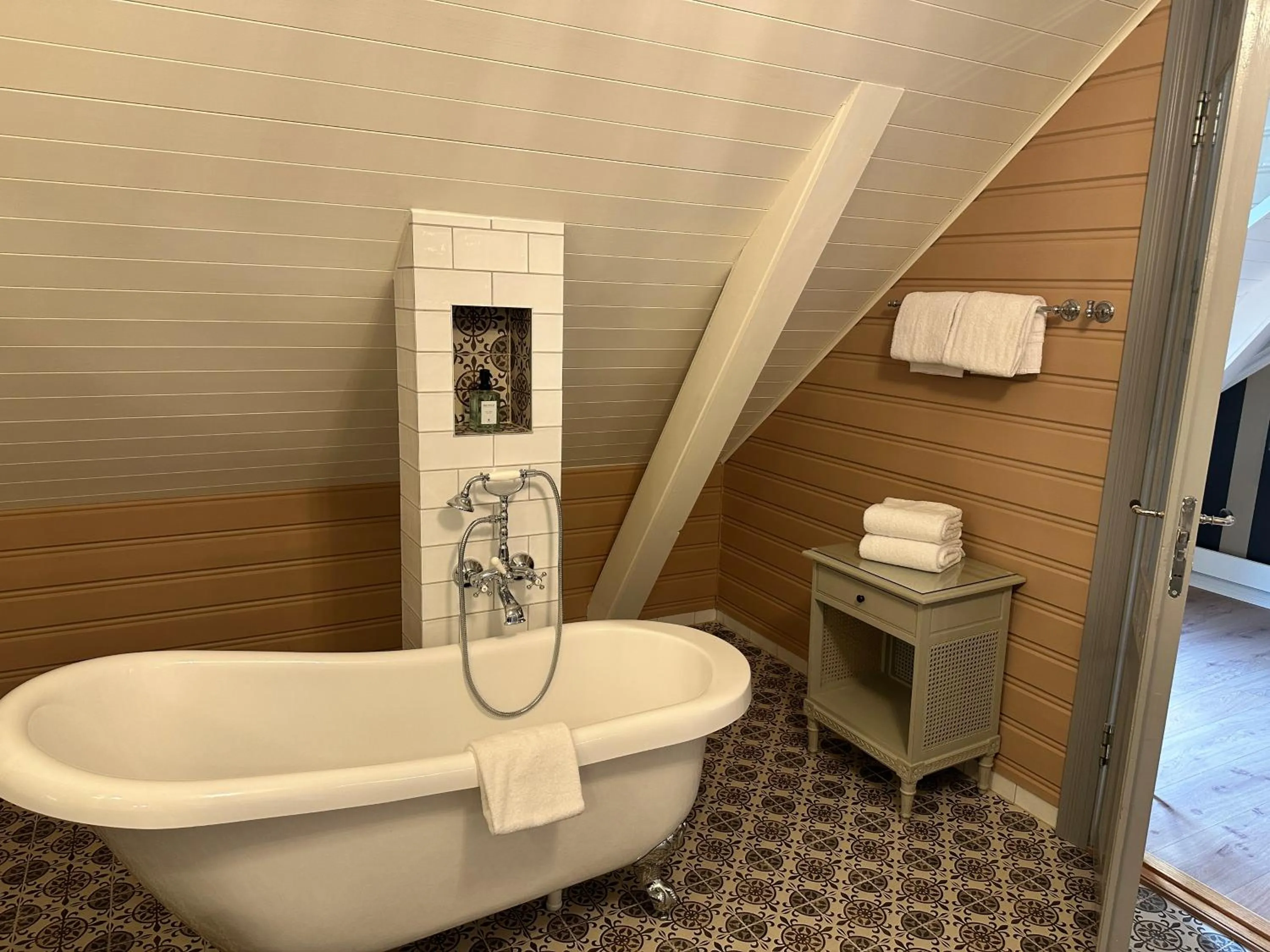 Bathroom in Hofslund Fjord Hotel