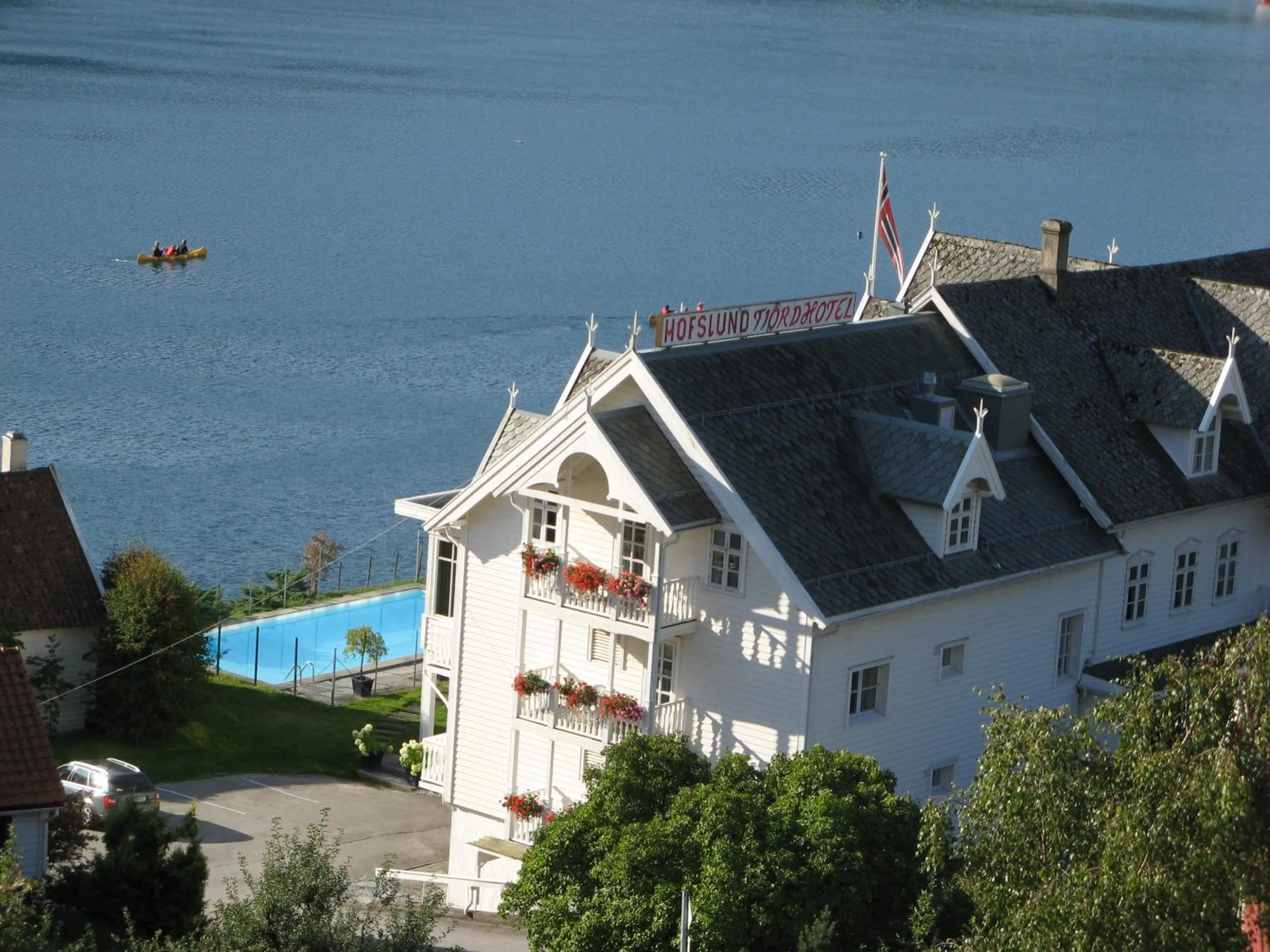Property building in Hofslund Fjord Hotel