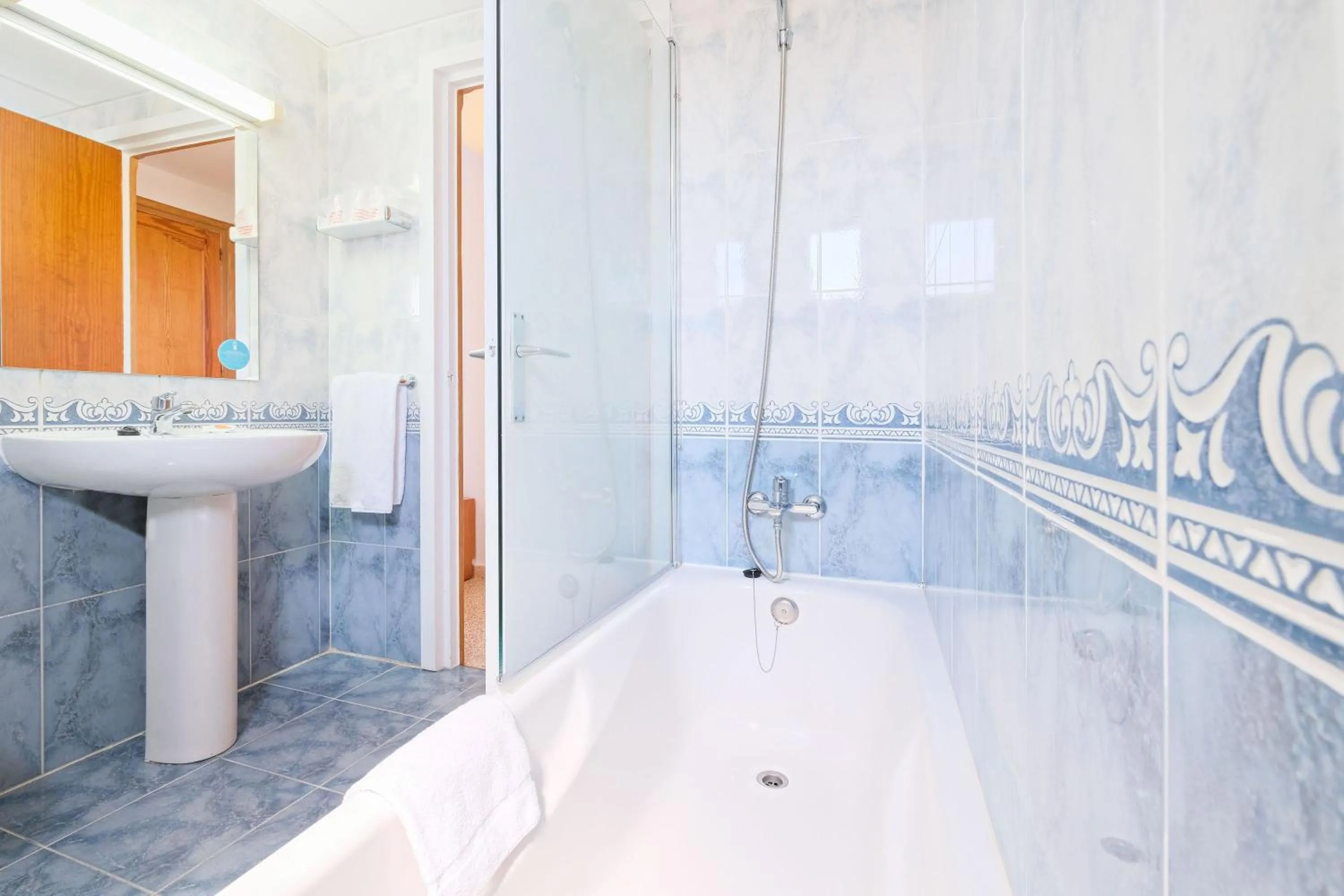 Decorative detail in azuLine Hotel S'Anfora & Fleming