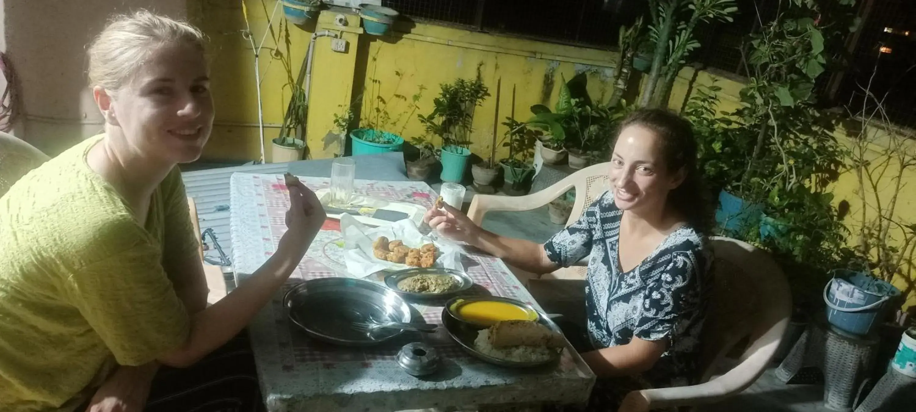 Restaurant/places to eat in Somit Paying Guest House Restaurant/places to eat in Somit Paying Guest House