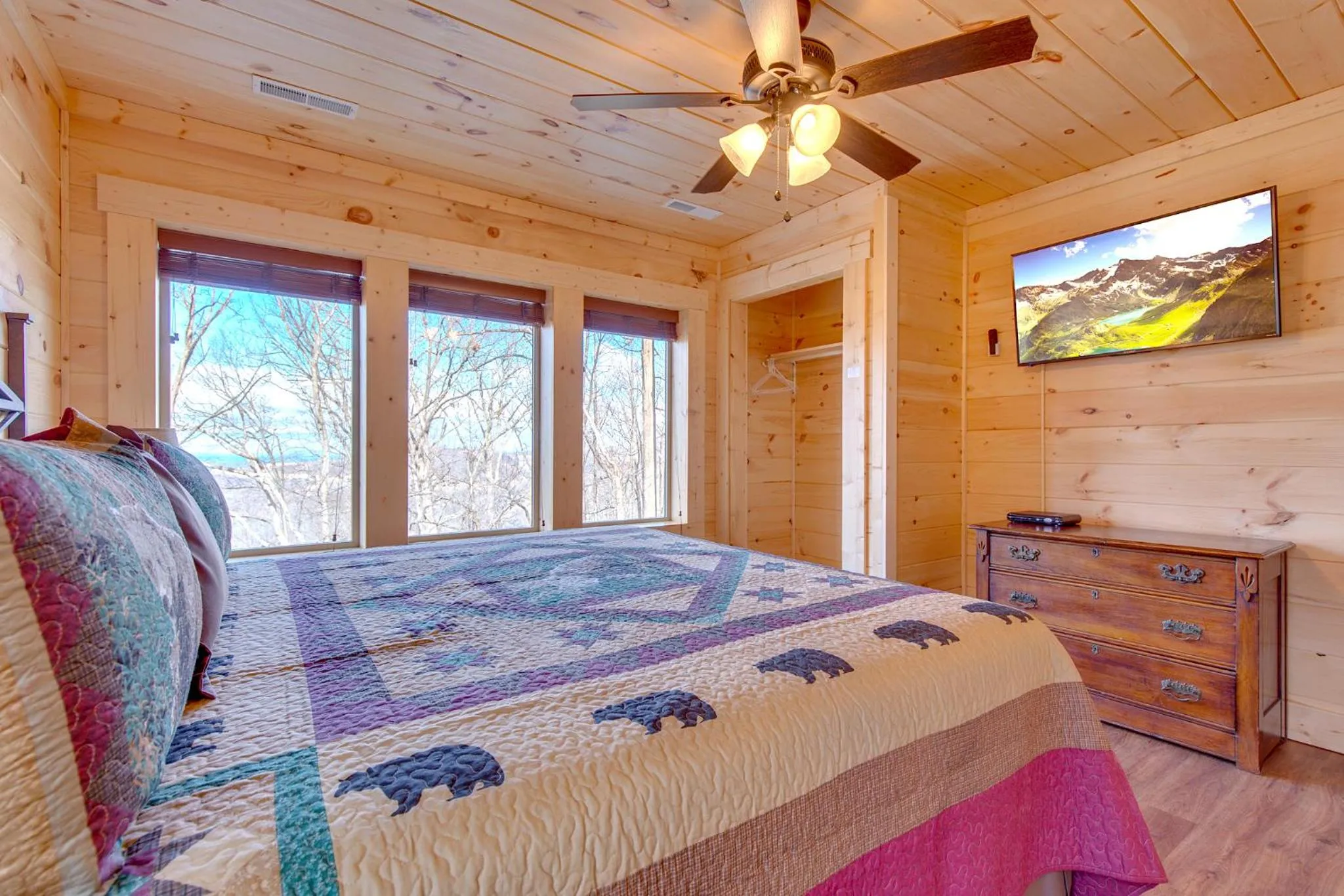 Bedroom, Bed in Back to Nature