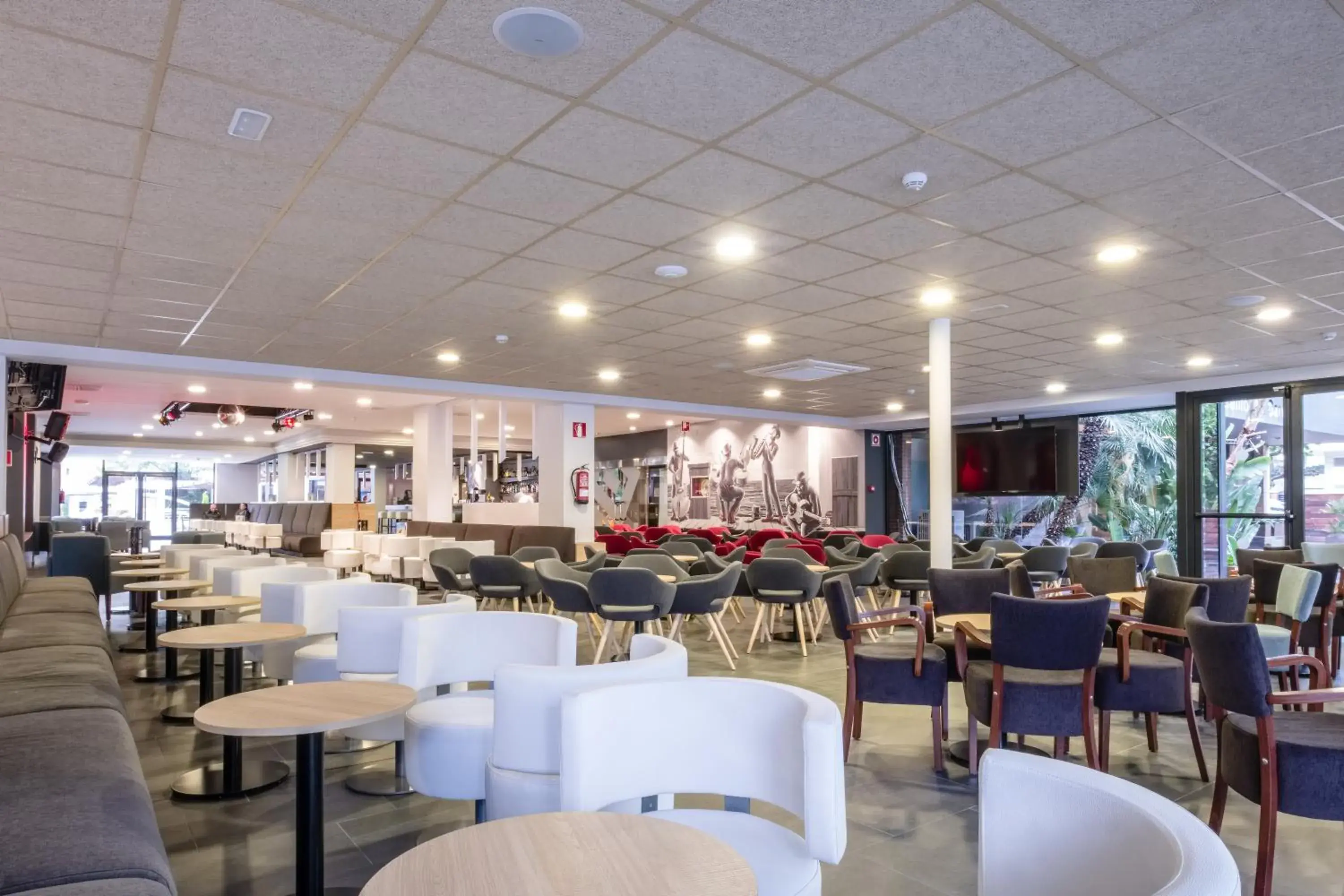 Lounge or bar in Hotel California Garden Lounge or bar in Hotel California Garden