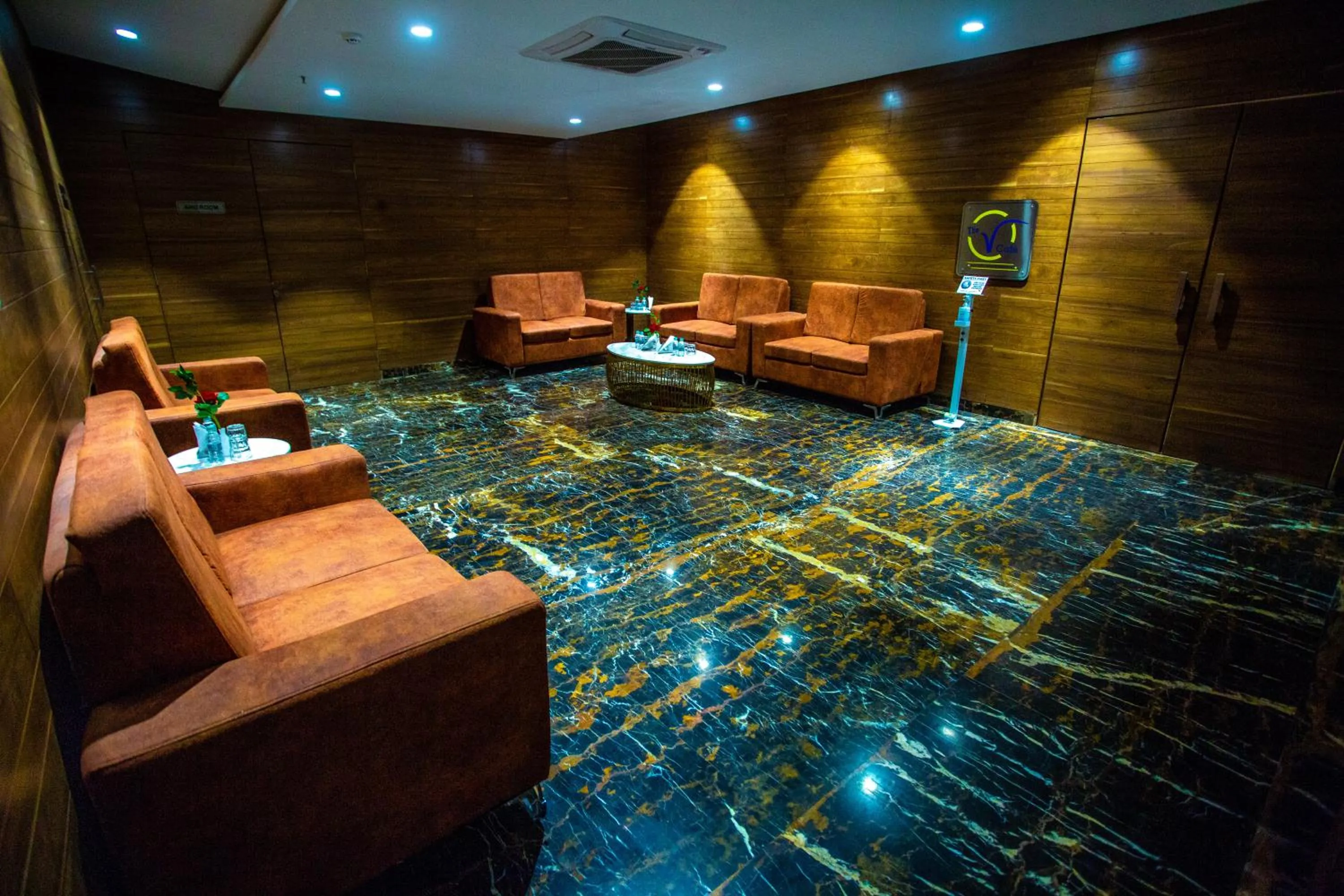 Restaurant/places to eat in Citadel Hotel By Vinnca