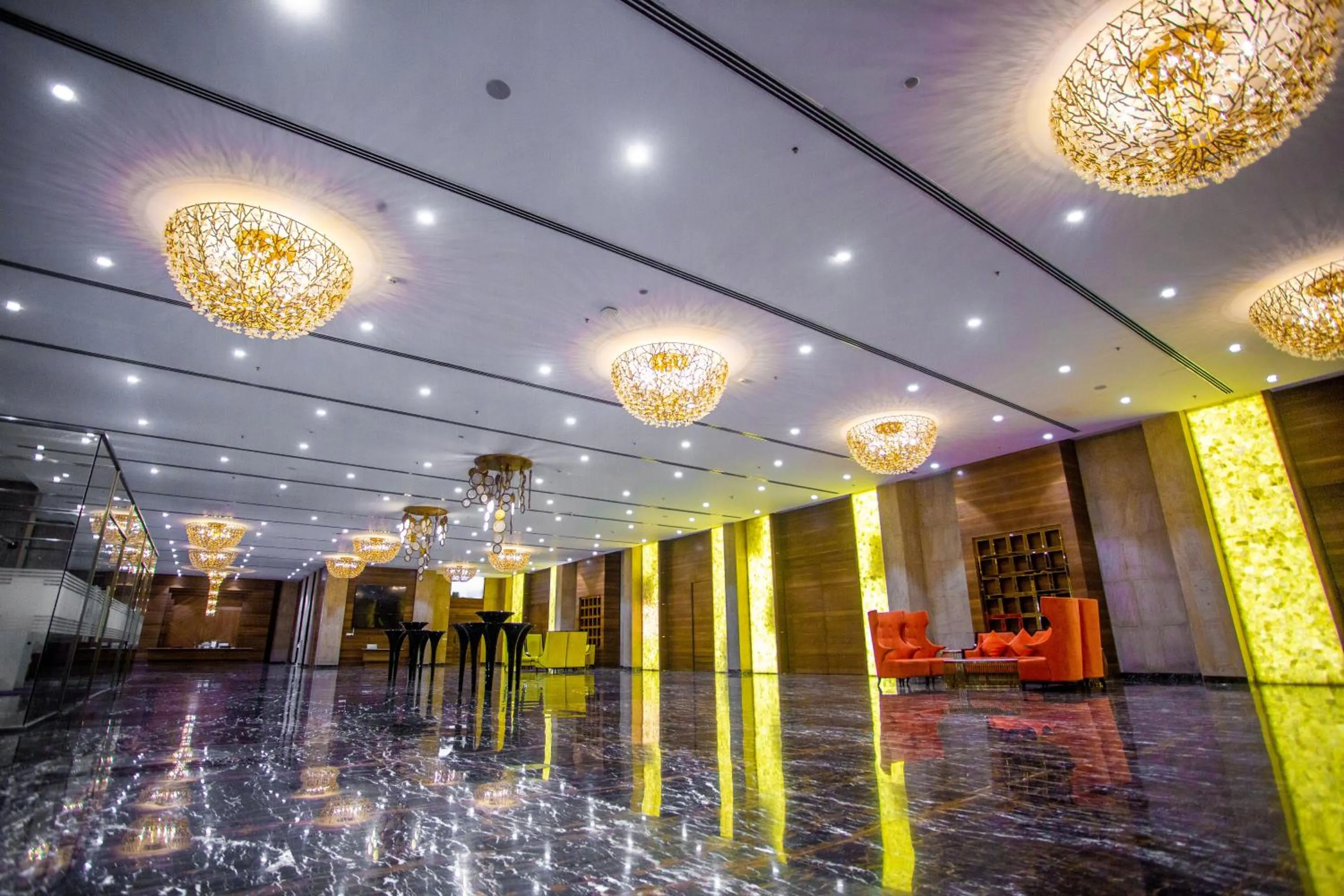 Property building in Citadel Hotel By Vinnca