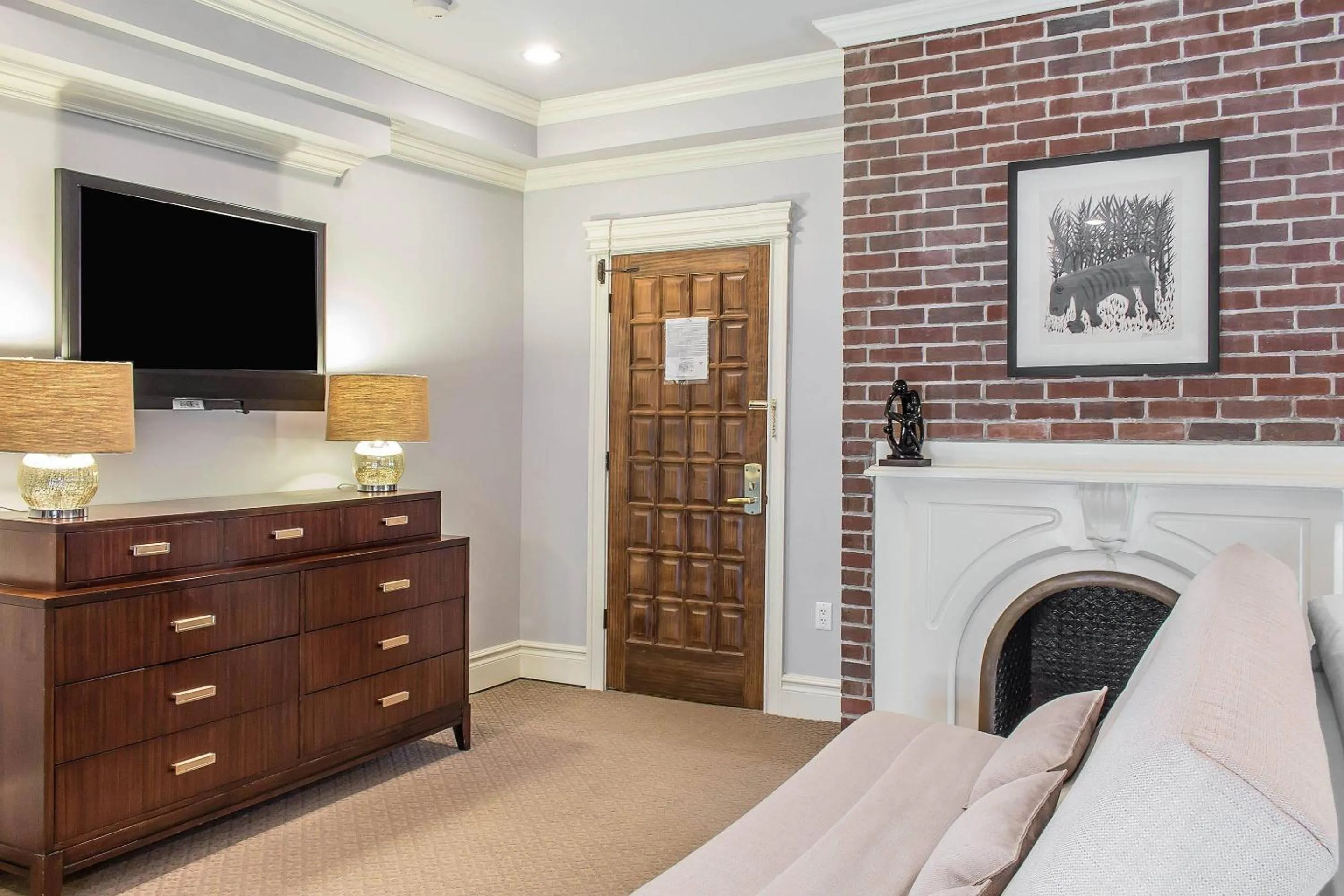 Bedroom in The Peacock Inn, an Ascend Collection Hotel