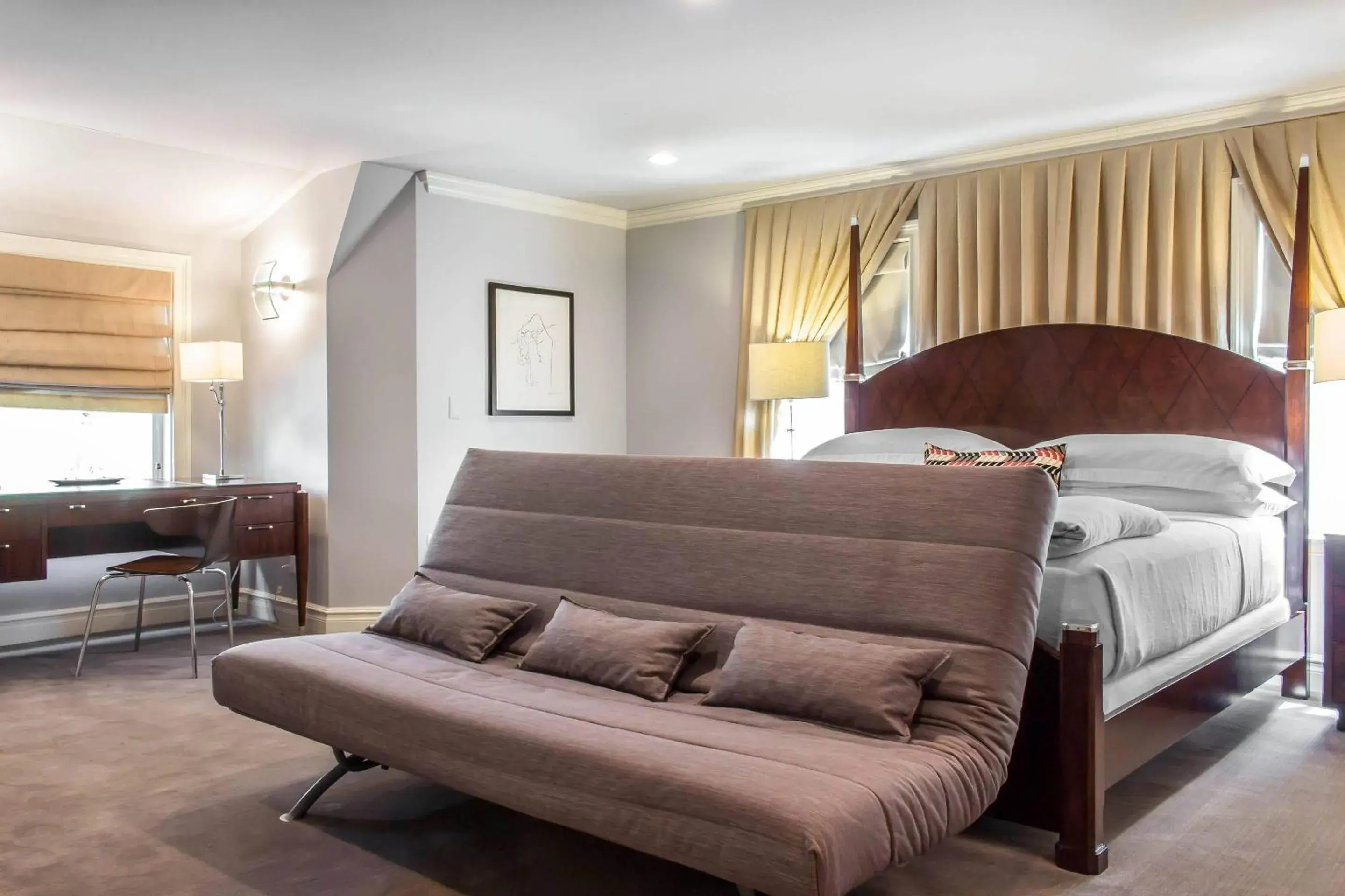 Bedroom, Bed in The Peacock Inn, an Ascend Collection Hotel Bedroom, Bed in The Peacock Inn, an Ascend Collection Hotel