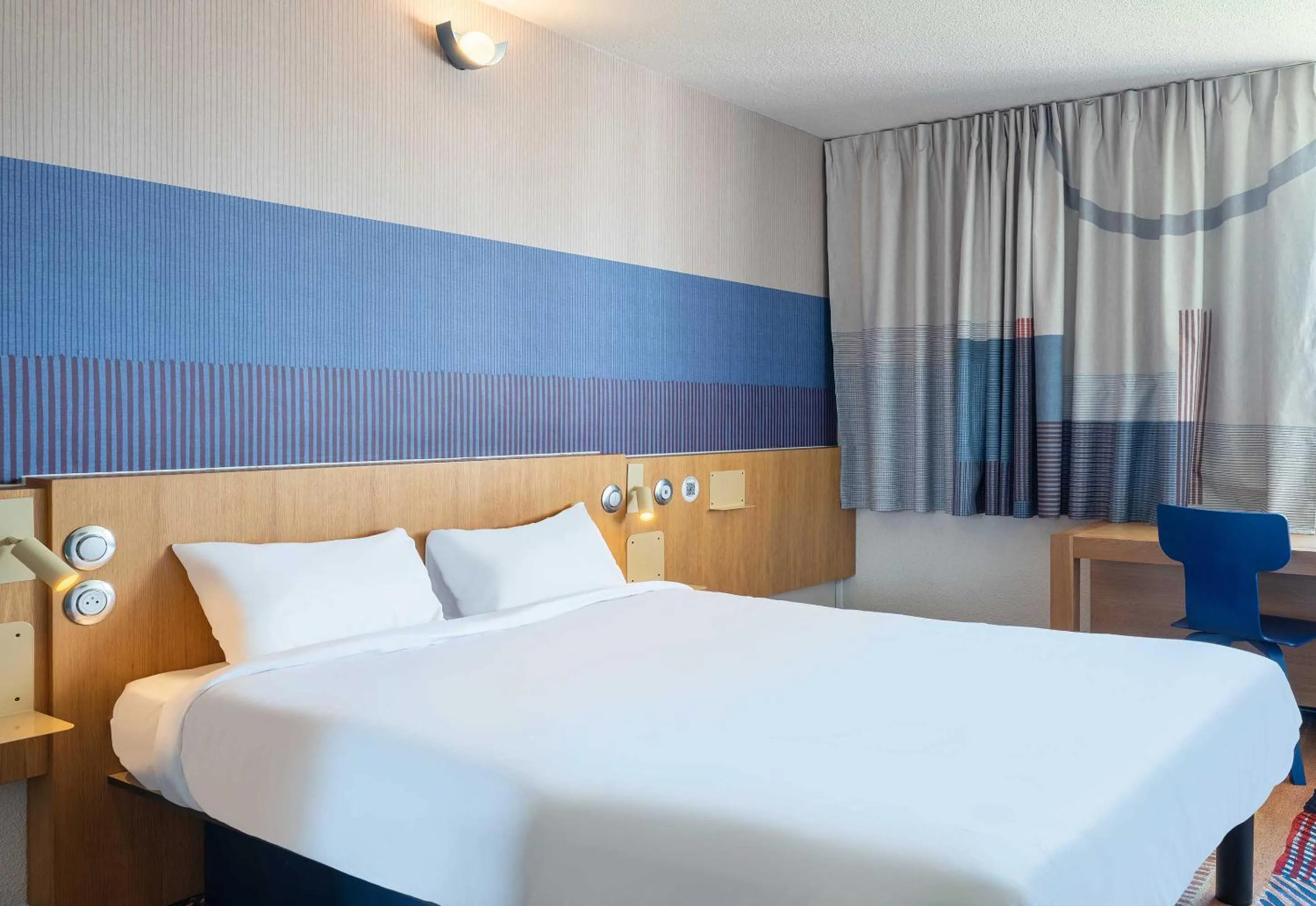 Photo of the whole room, Bed in B&B HOTEL Saint-Pierre-en-Faucigny Bonneville