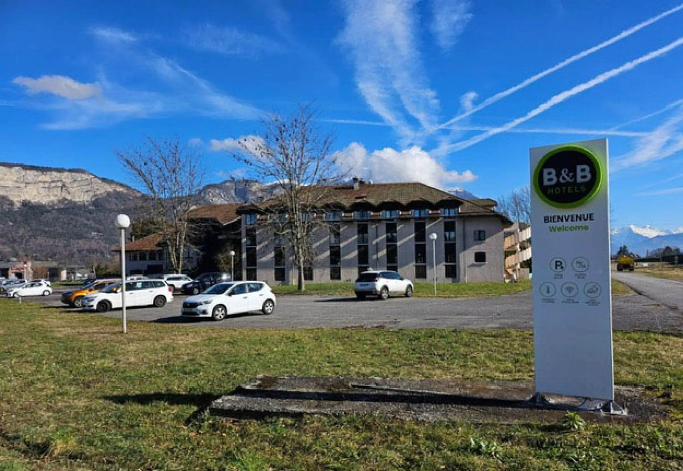 Property building in B&B HOTEL Saint-Pierre-en-Faucigny Bonneville