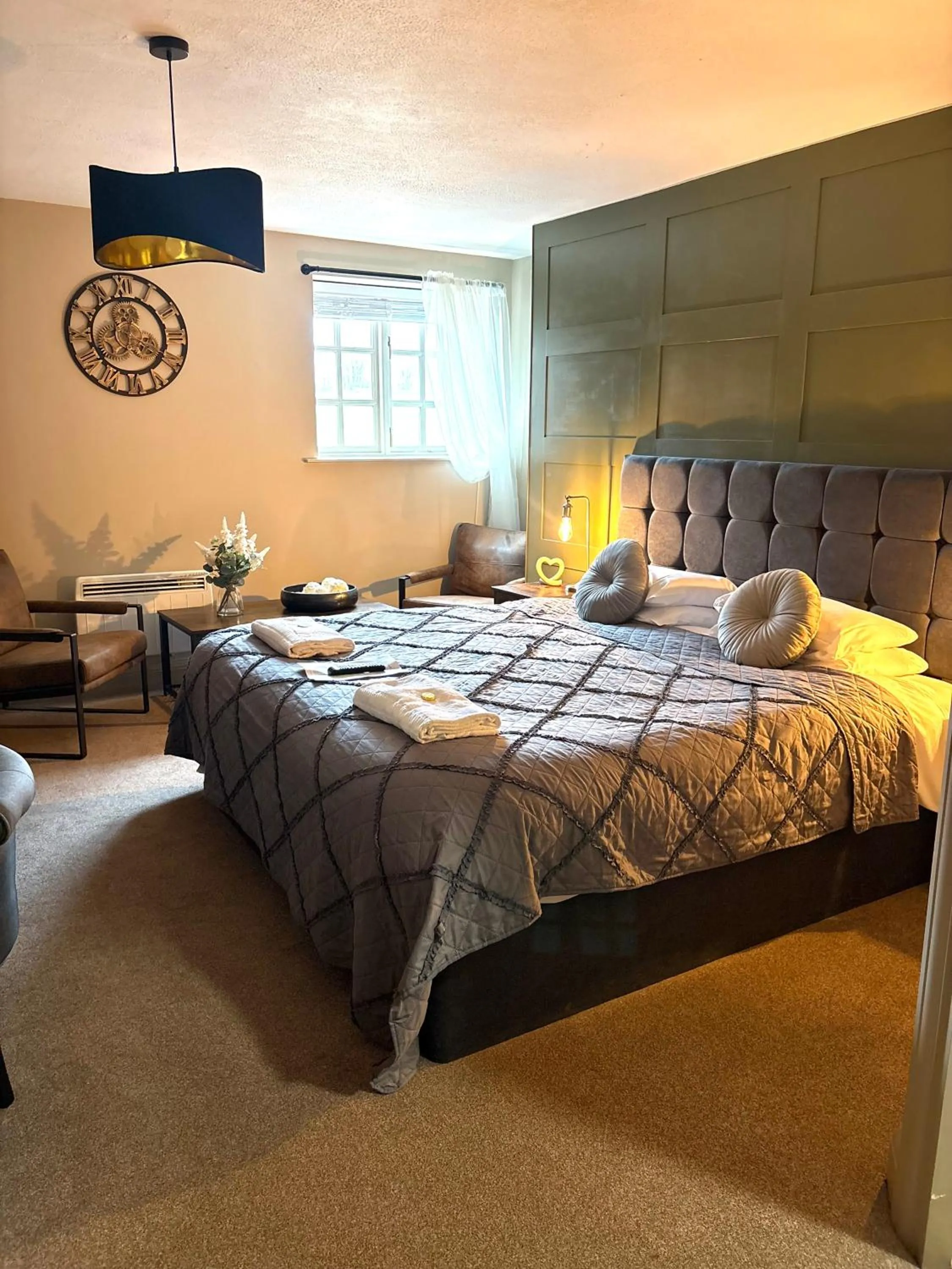 Bed in The Red Lion & Cellar Room, Betchworth