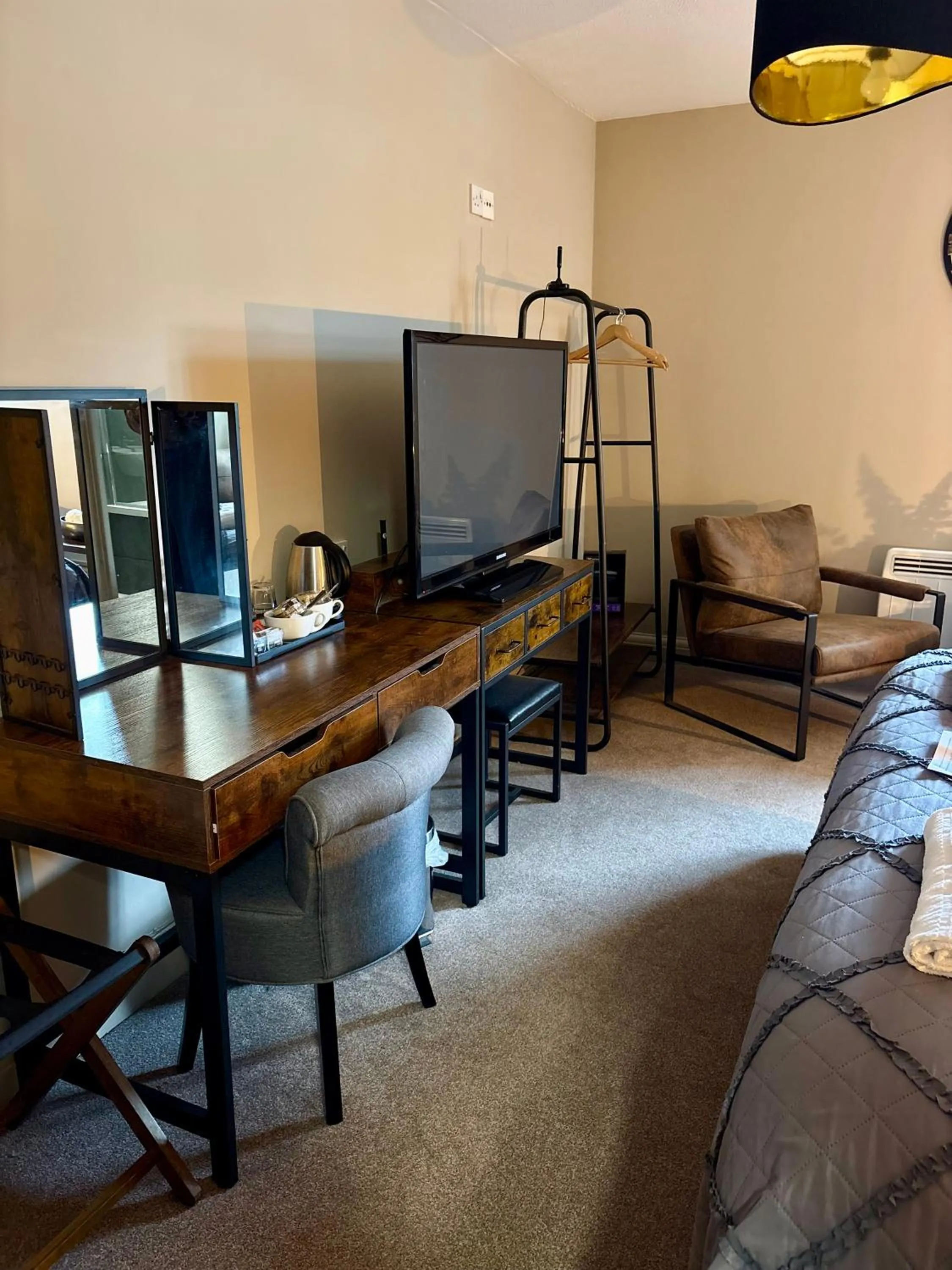 The Red Lion & Cellar Room, Betchworth