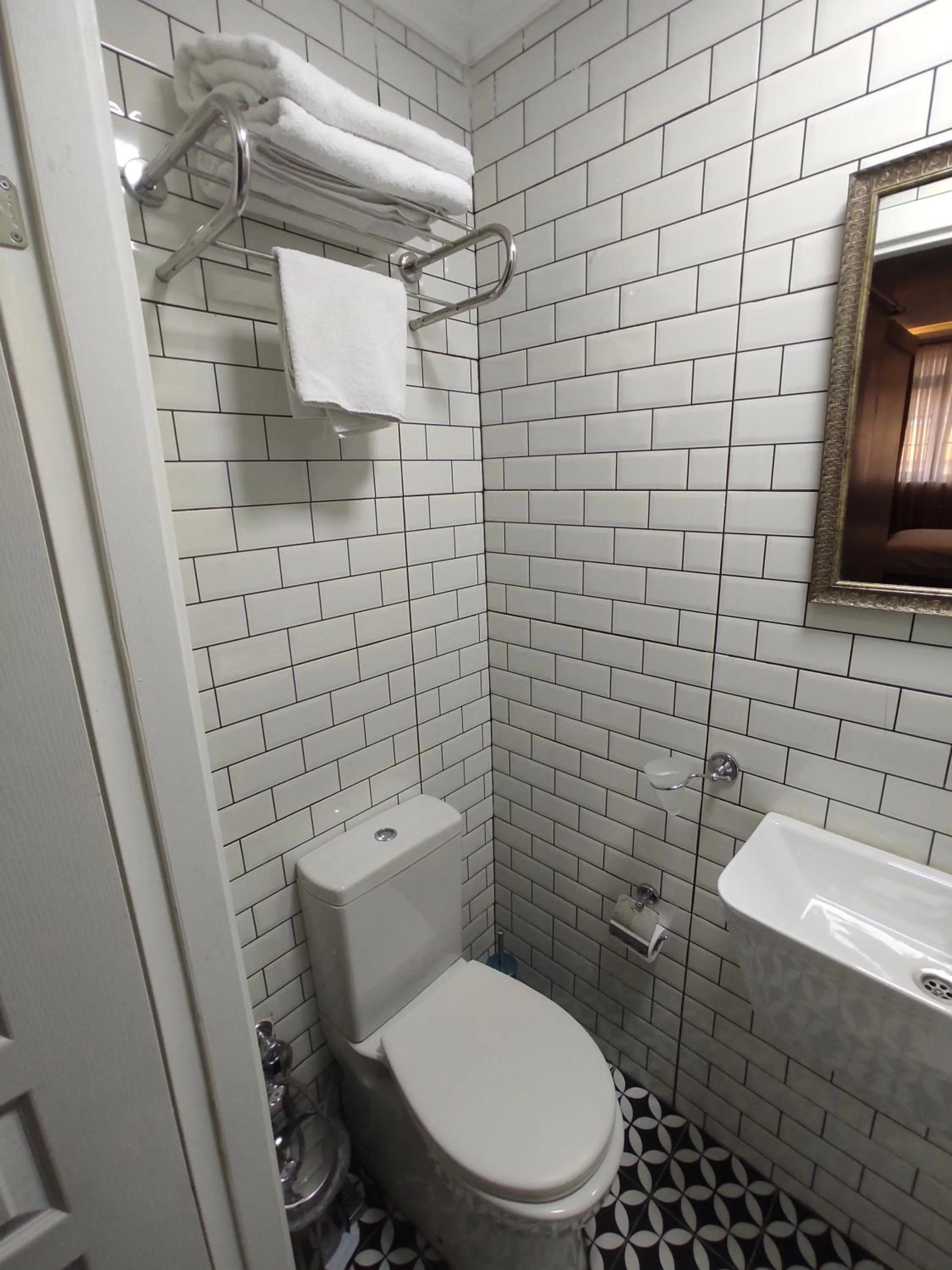 Shower in Basilica Guest House