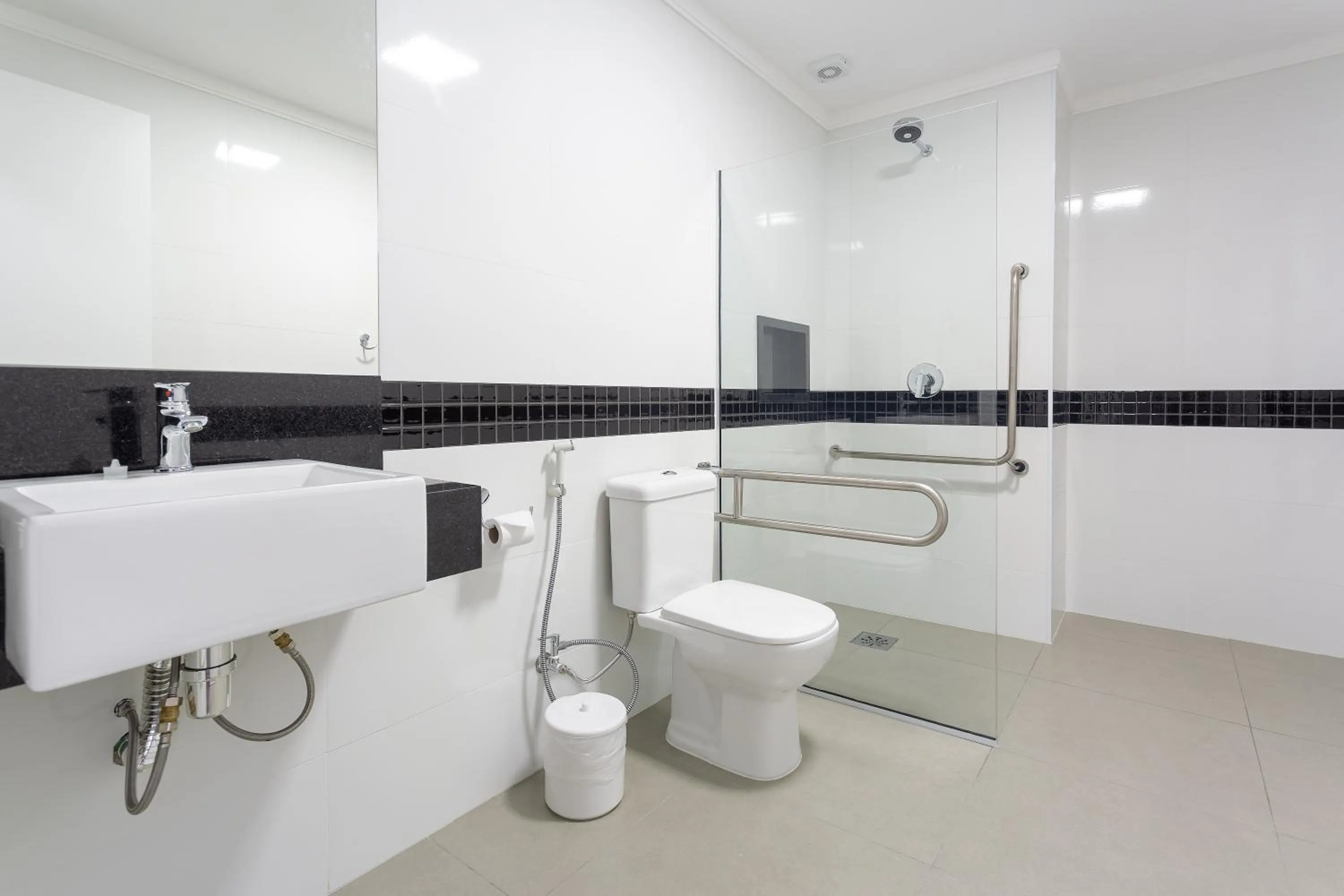 Shower in Hotel Villa Fiori