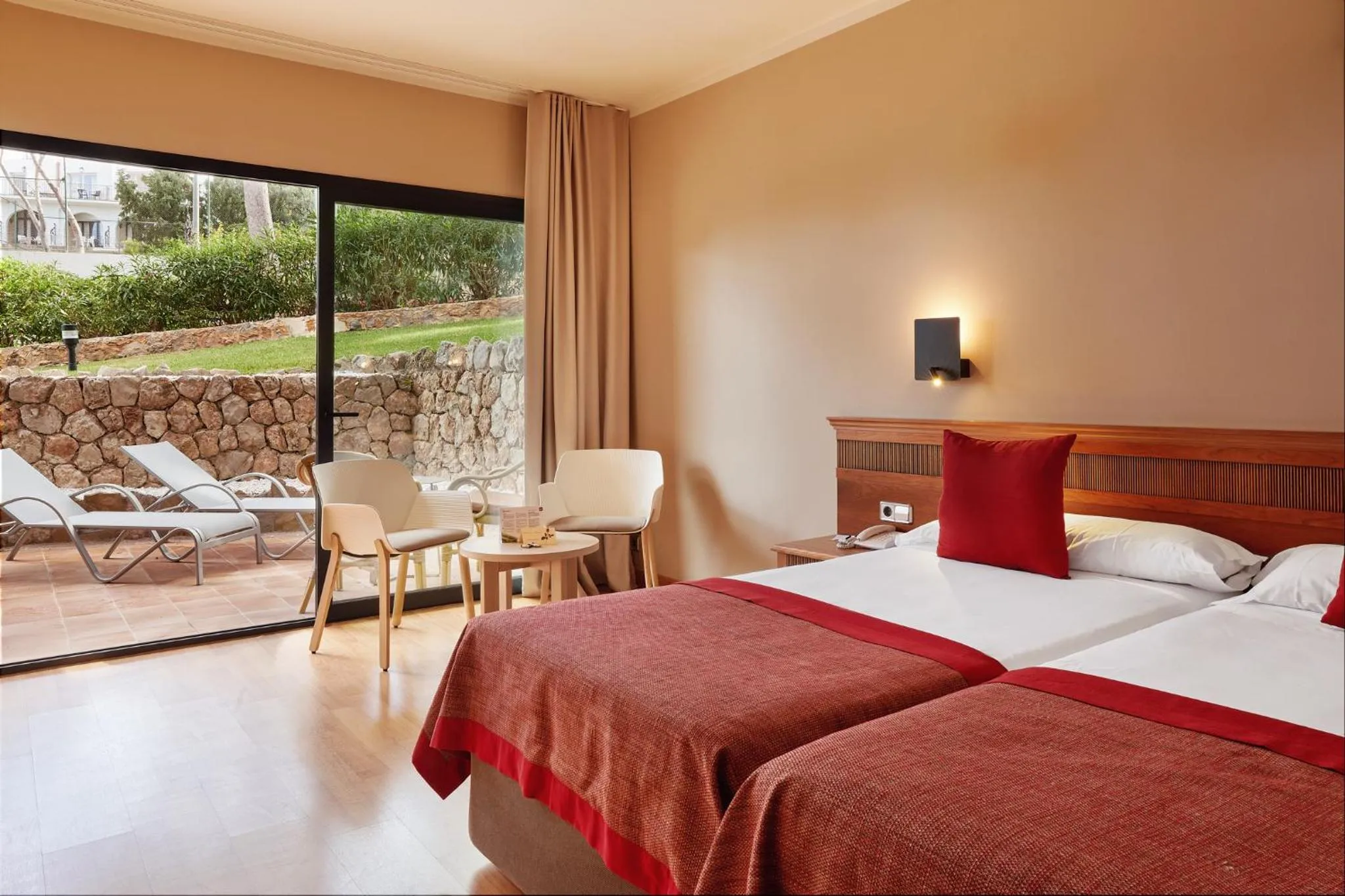 Balcony/Terrace, Bed in Bonanza Park Hotel by Olivia Hotels Collection