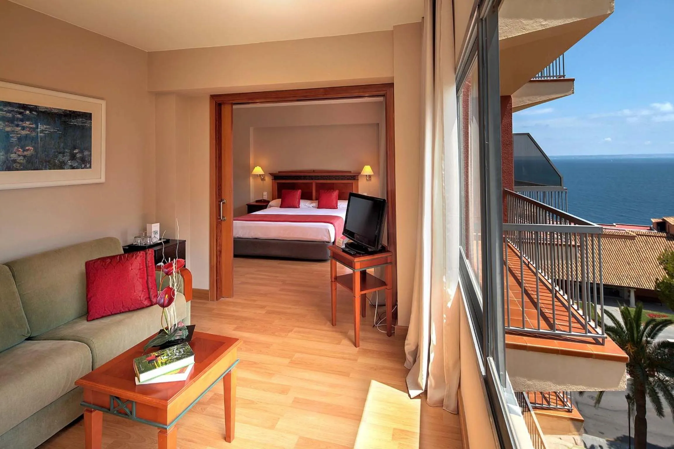 Balcony/Terrace, Bed in Bonanza Park Hotel by Olivia Hotels Collection