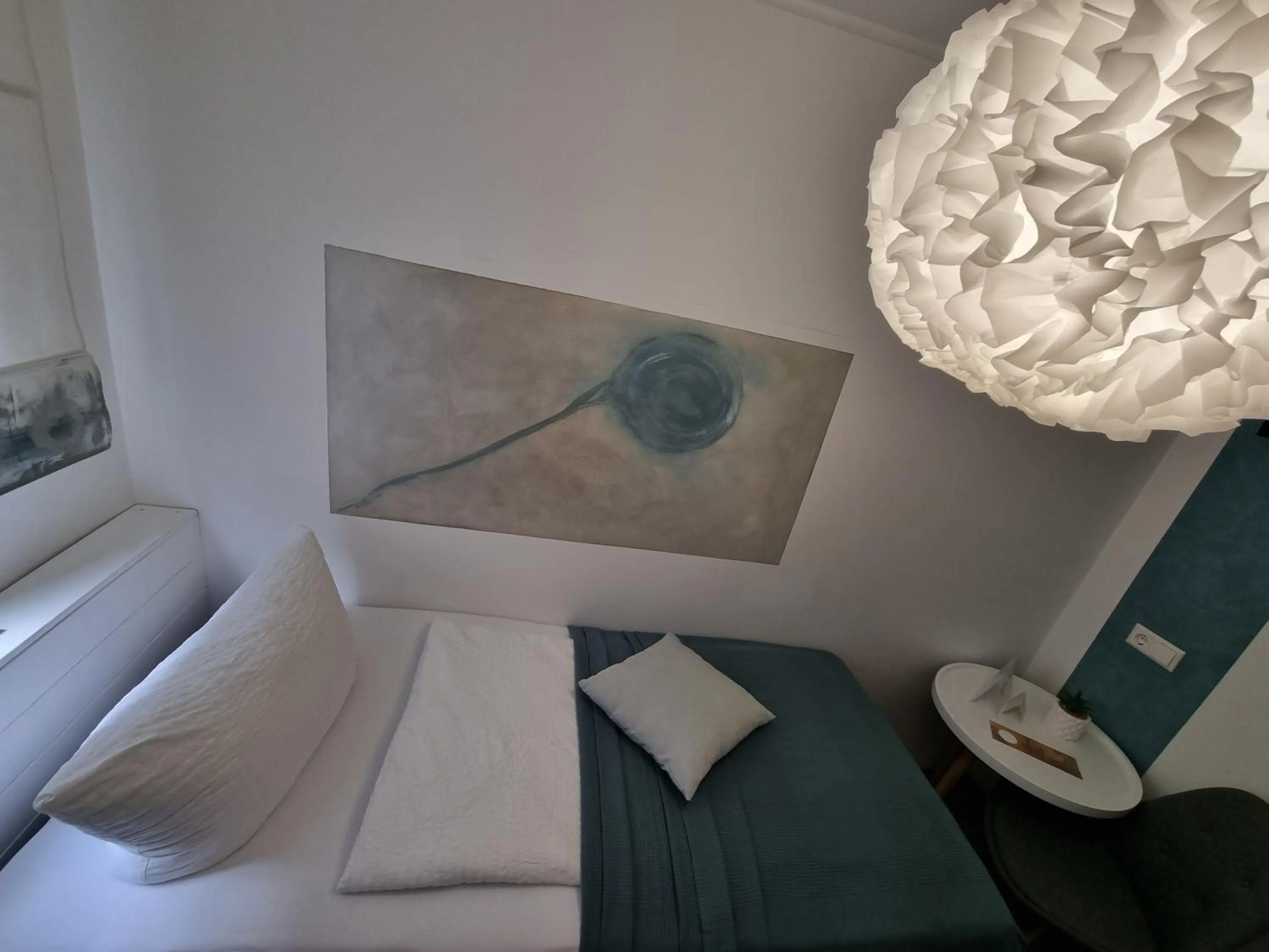 Bed in Hotel Zur Post